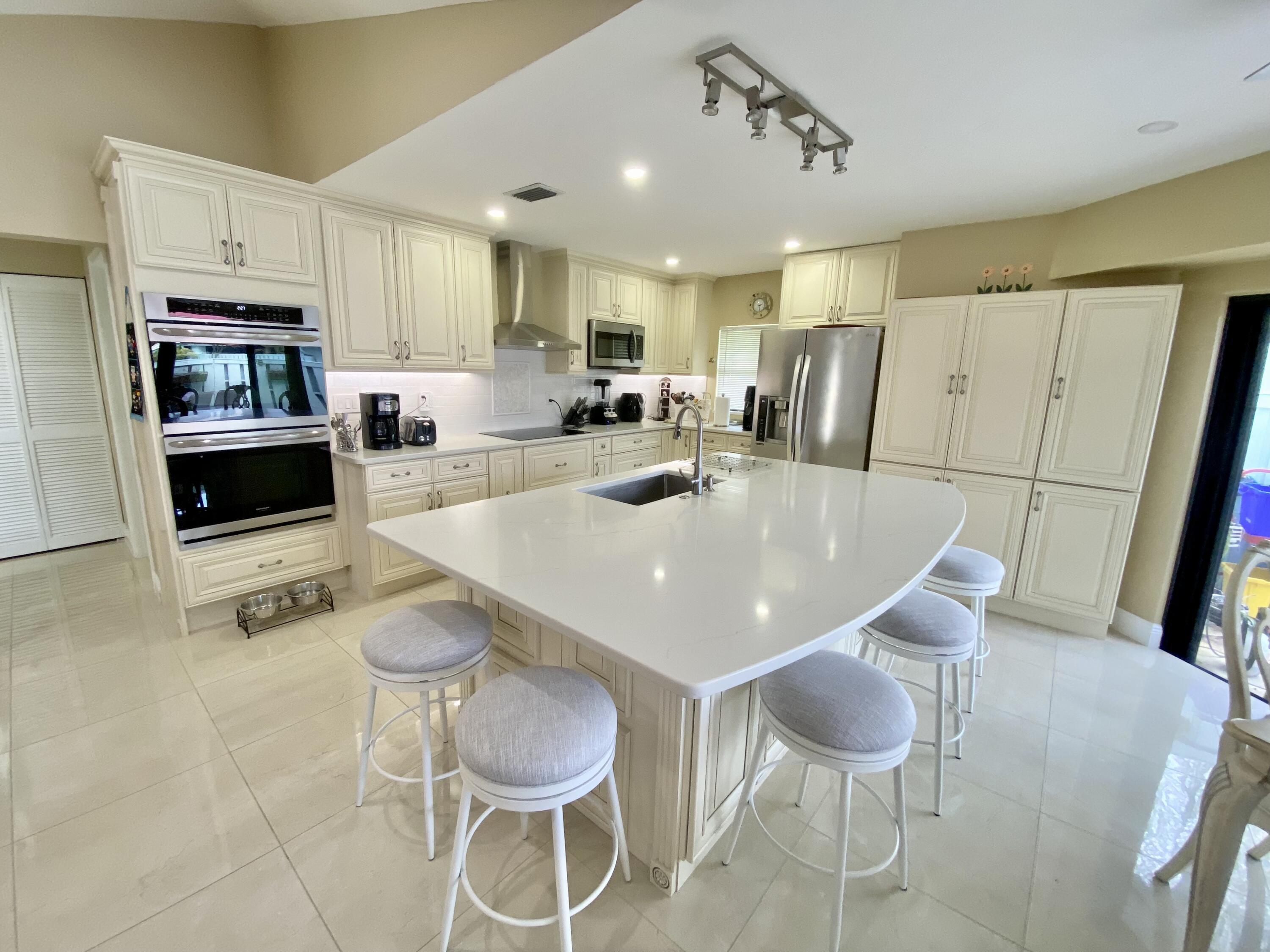 1127 E Seminole Avenue # 13d, Jupiter FL 33477