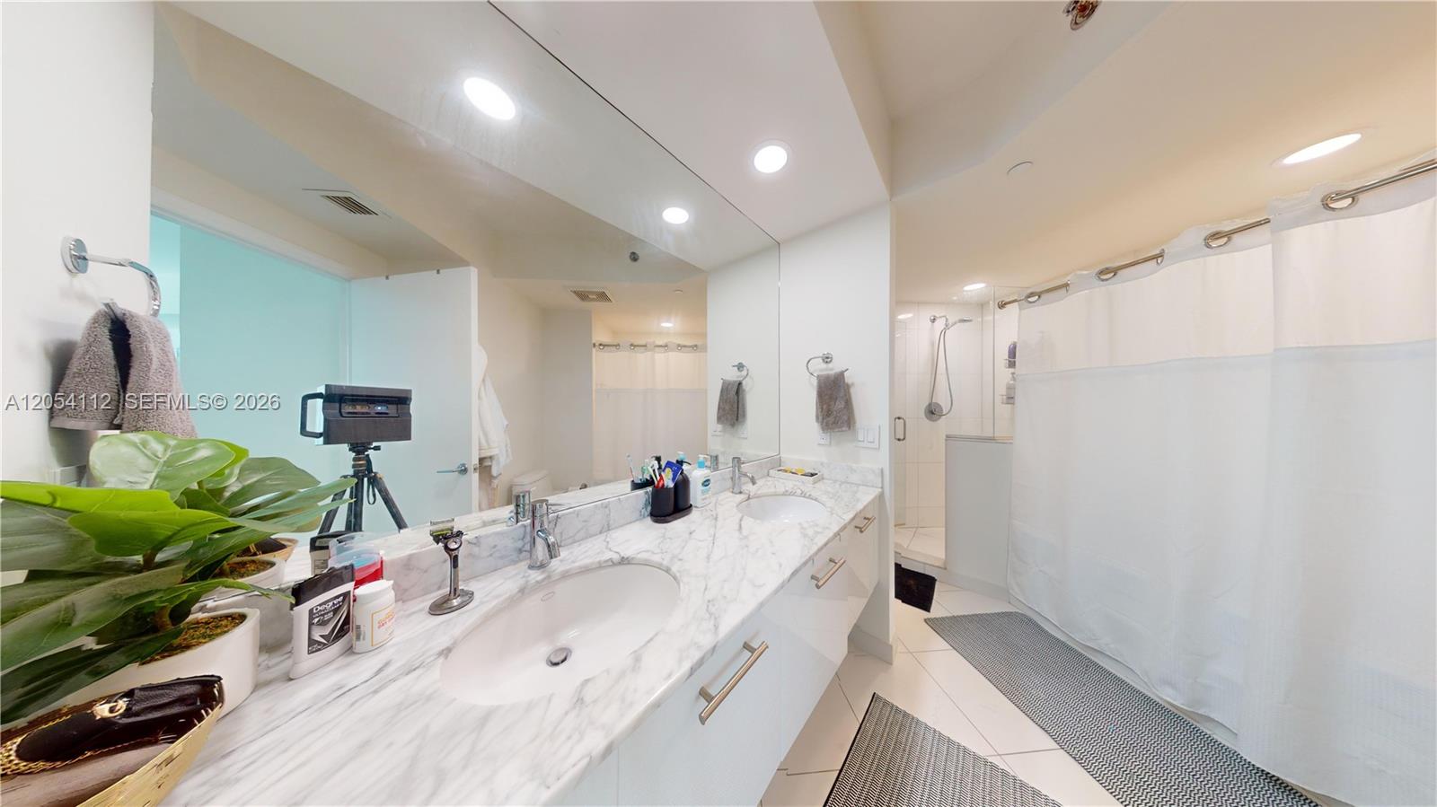 500 Brickell Ave # 2610 View 8