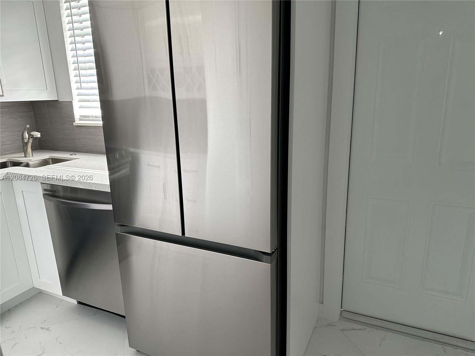 1333 E Hallandale Beach Blvd # 423 — Photo 3