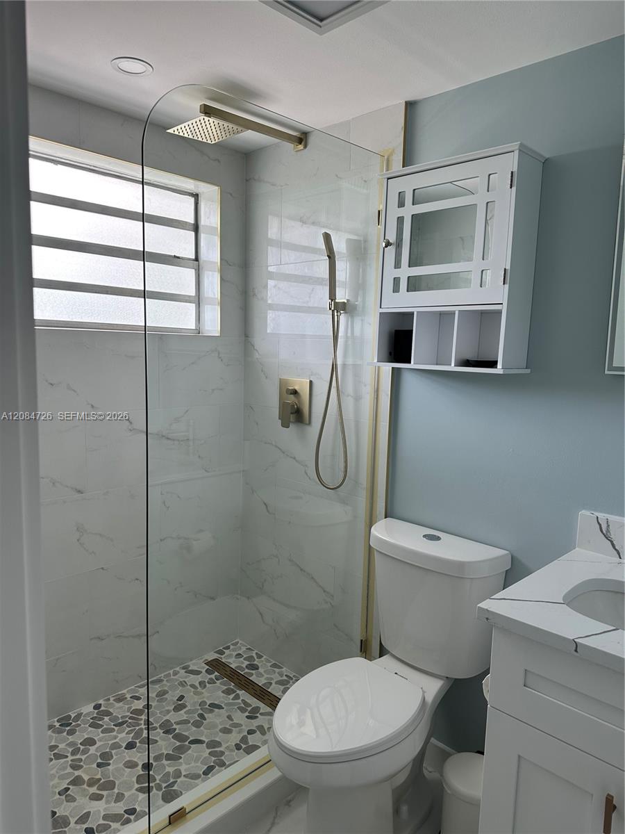 1333 E Hallandale Beach Blvd # 423 — Photo 5