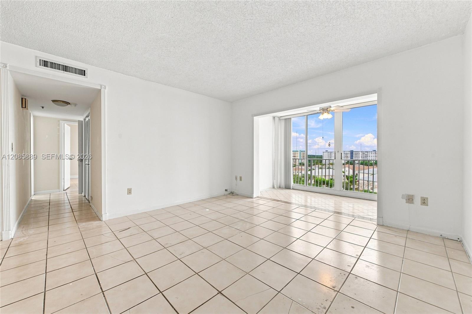 3850 Washington St # 808 — Photo 4