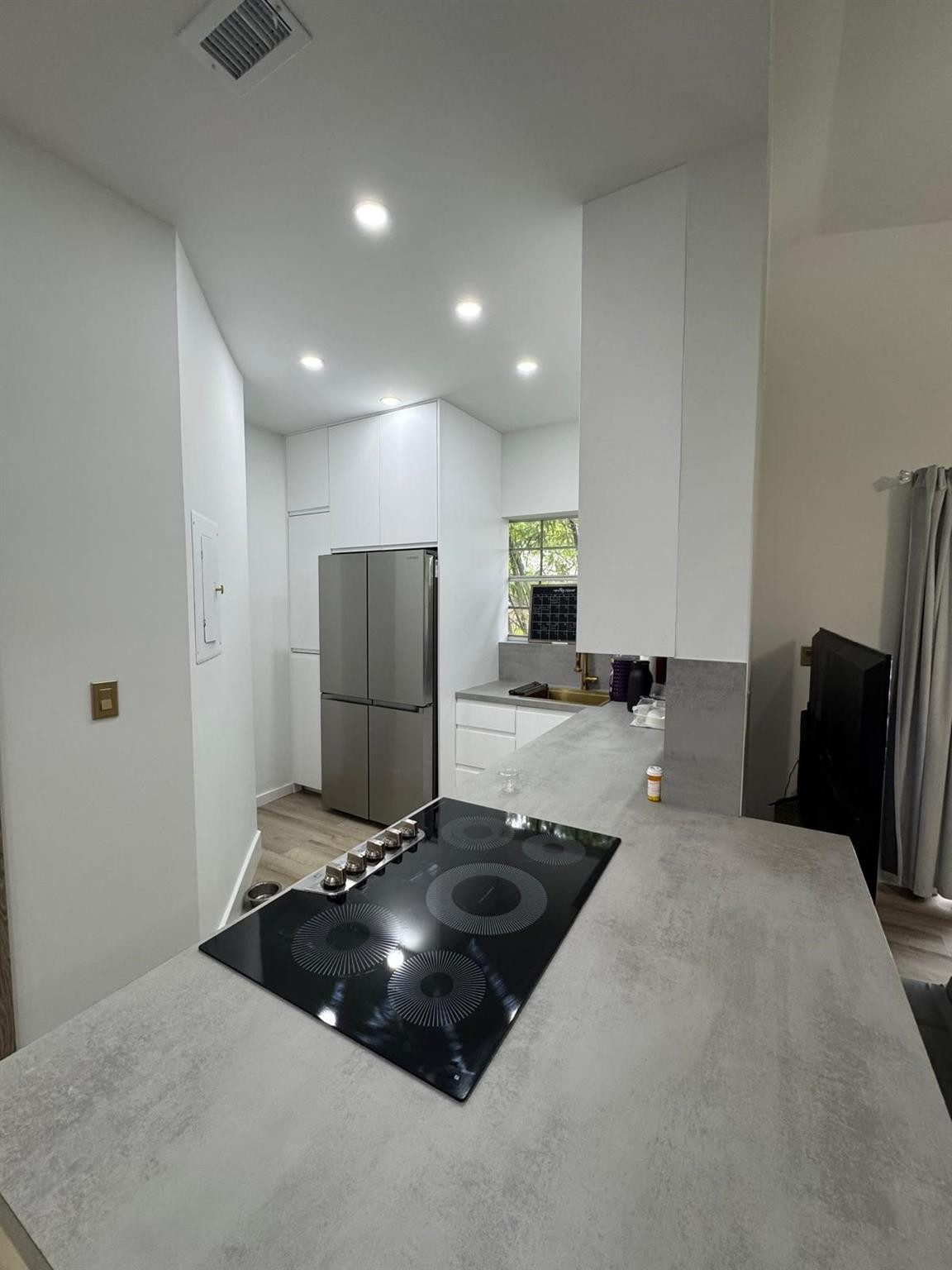 2331 NW 96th Terrace # 17H, Pembroke Pines FL 33024
