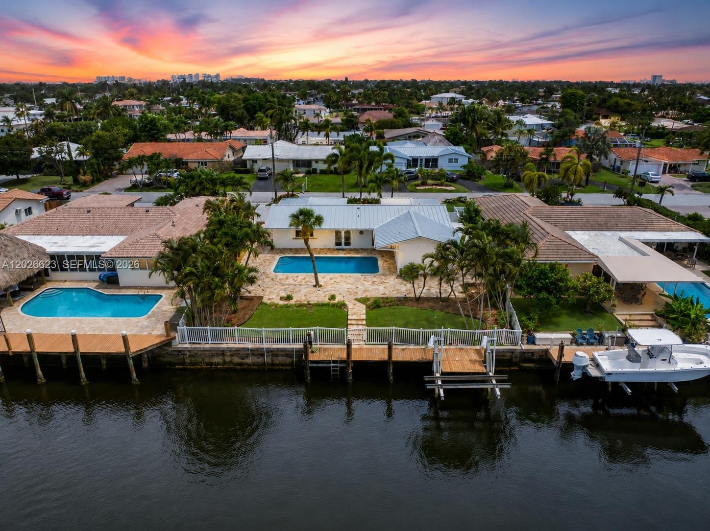 620 SE 11th St, Pompano Beach FL 33060