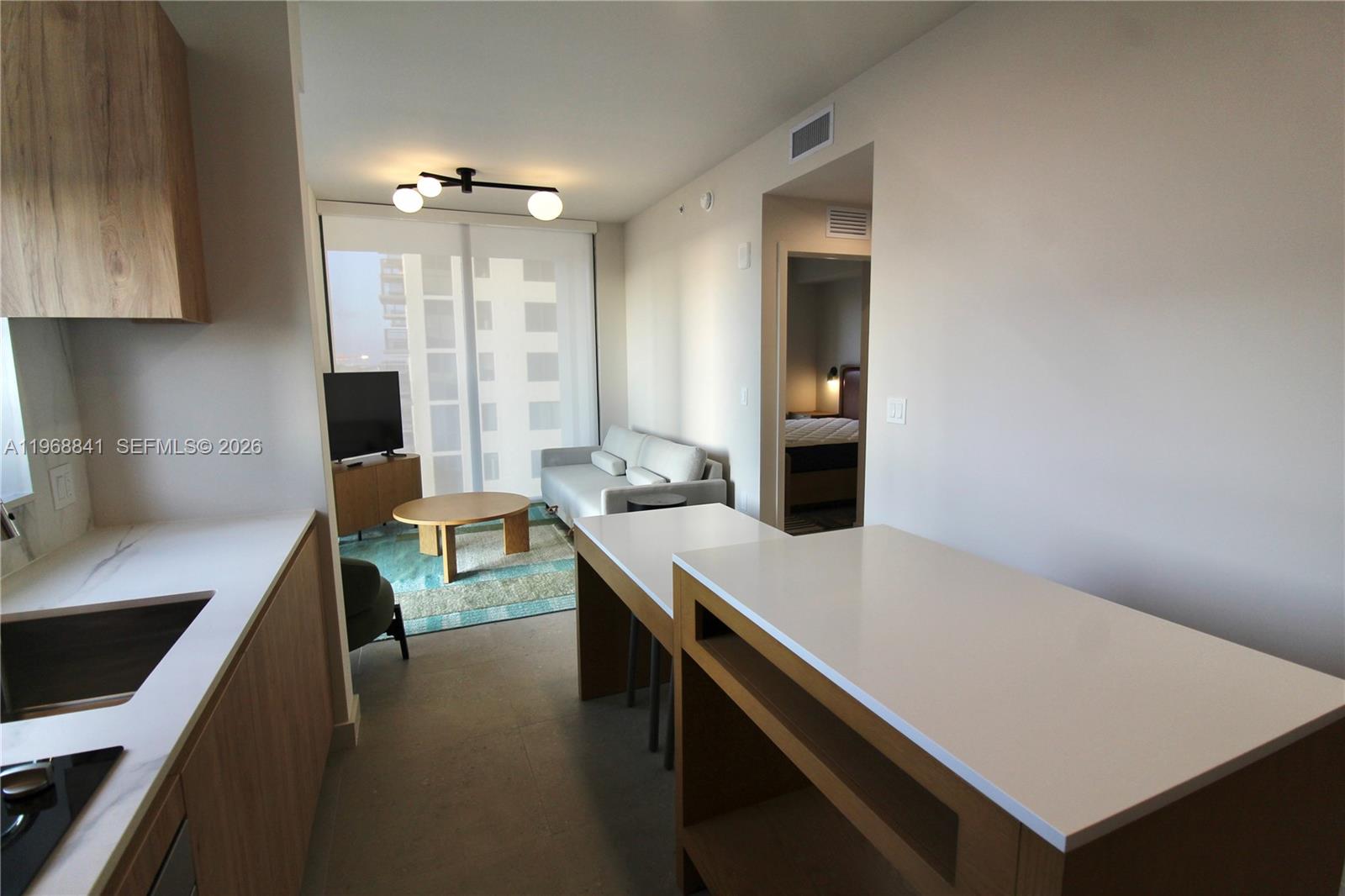 11 NE 6 St # 2114, Miami FL 33132