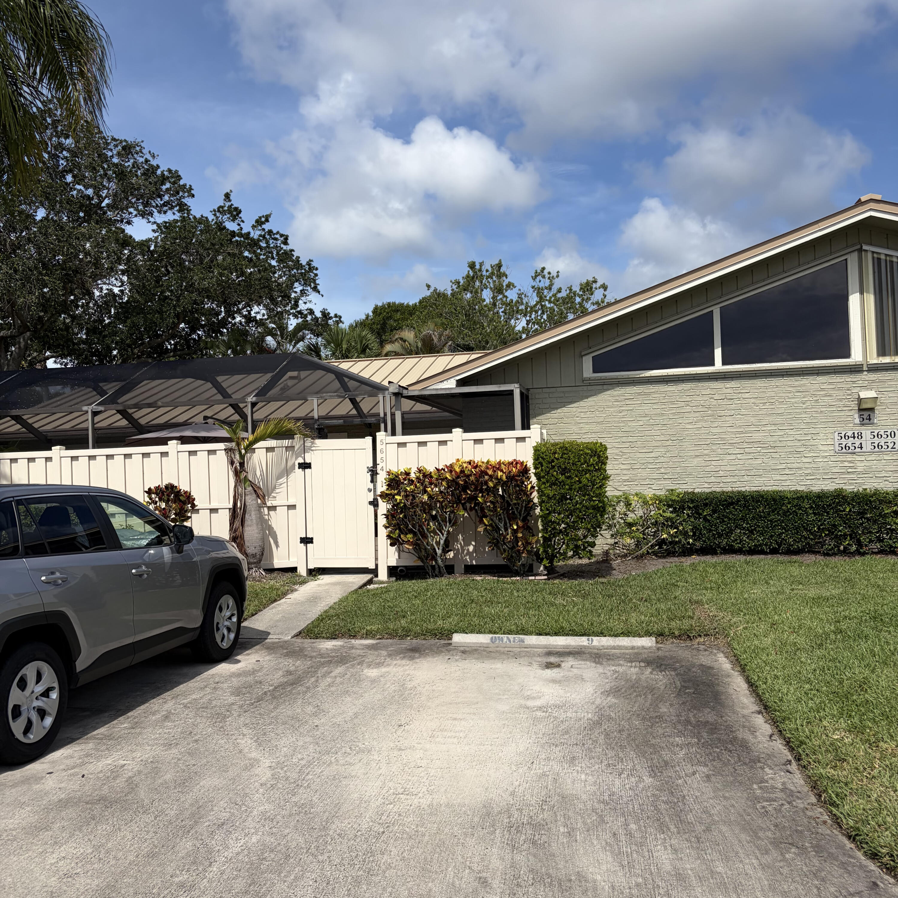 5654 Golden Eagle Circle, Palm Beach Gardens FL 33418