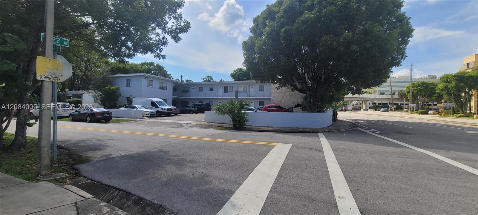 2615 SW 22nd Ave # 17 — Photo 2