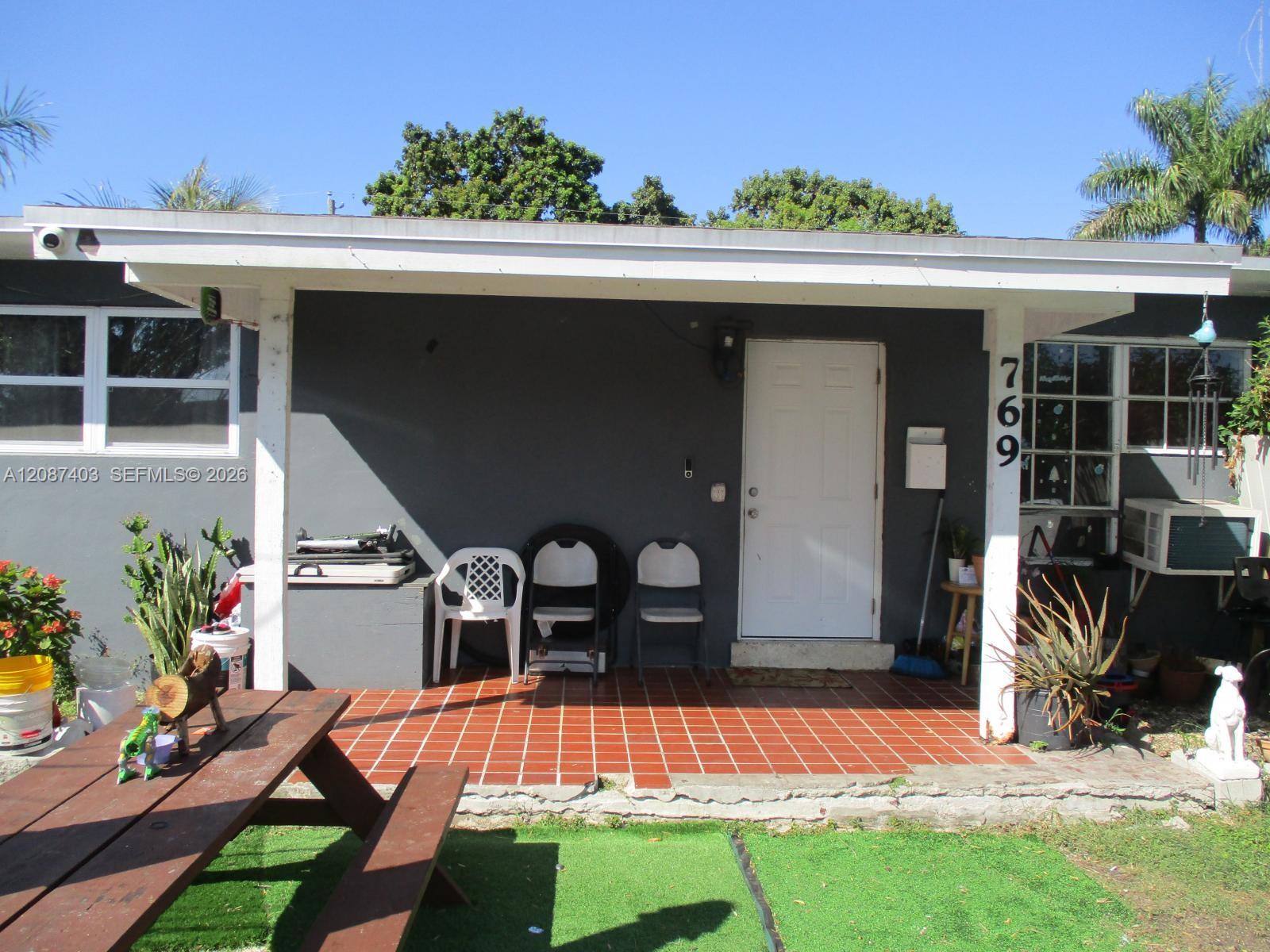765 NW 12th St — Photo 4