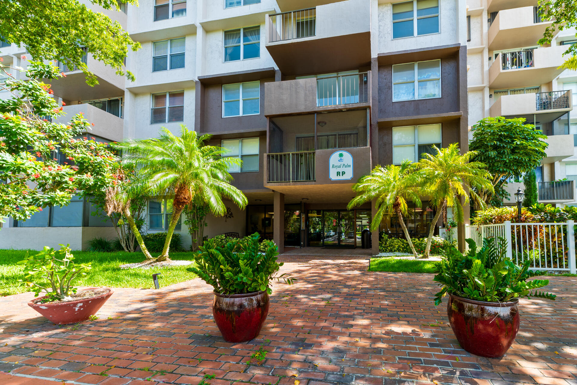 777 S Federal Highway # RP906, Pompano Beach FL 33062