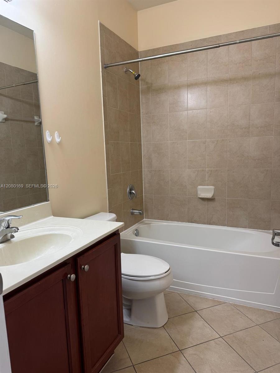14720 SW 25th Ln # 14720 — Photo 5
