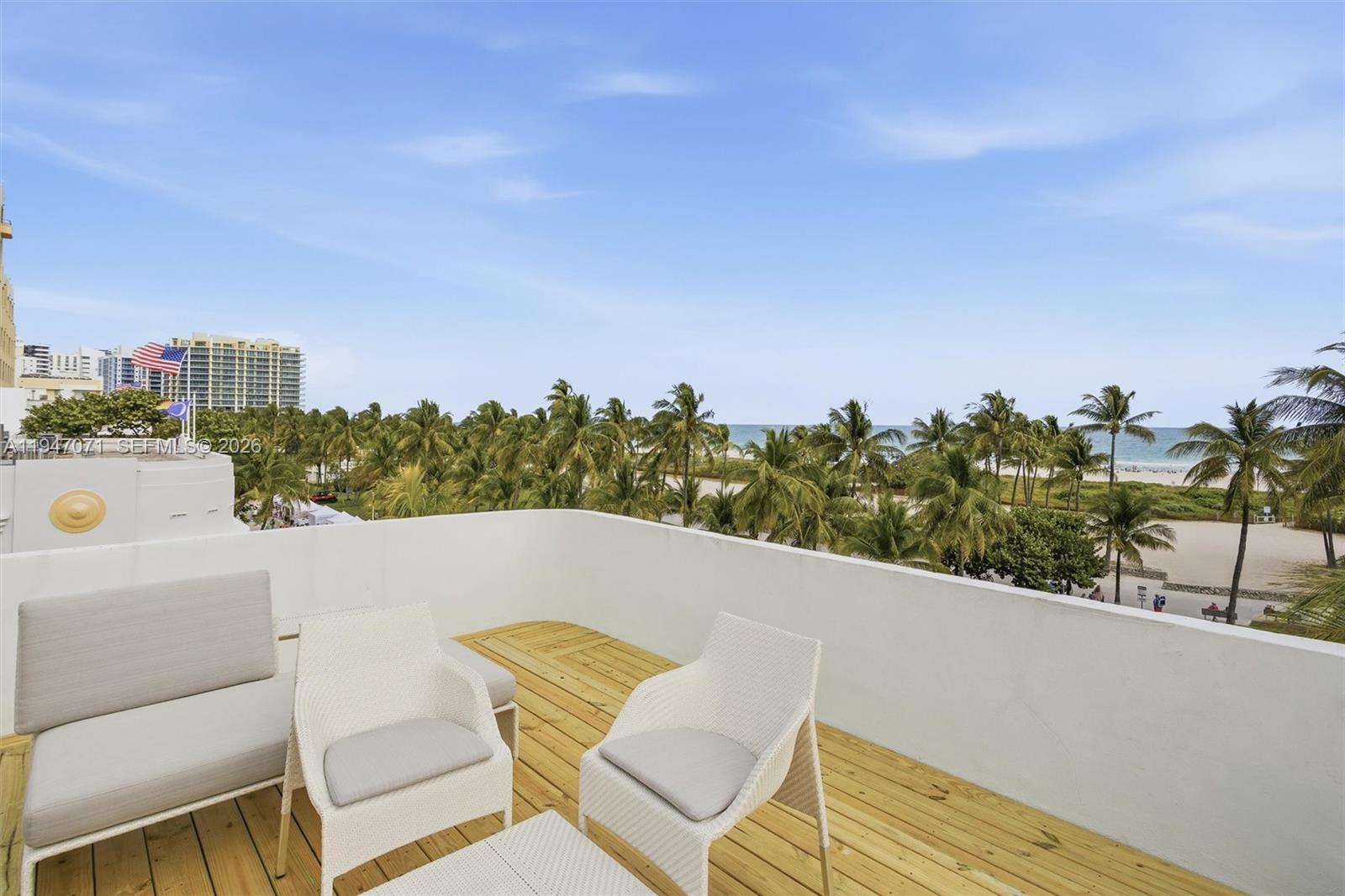 1250 Ocean Dr # PH1, Miami Beach FL 33139