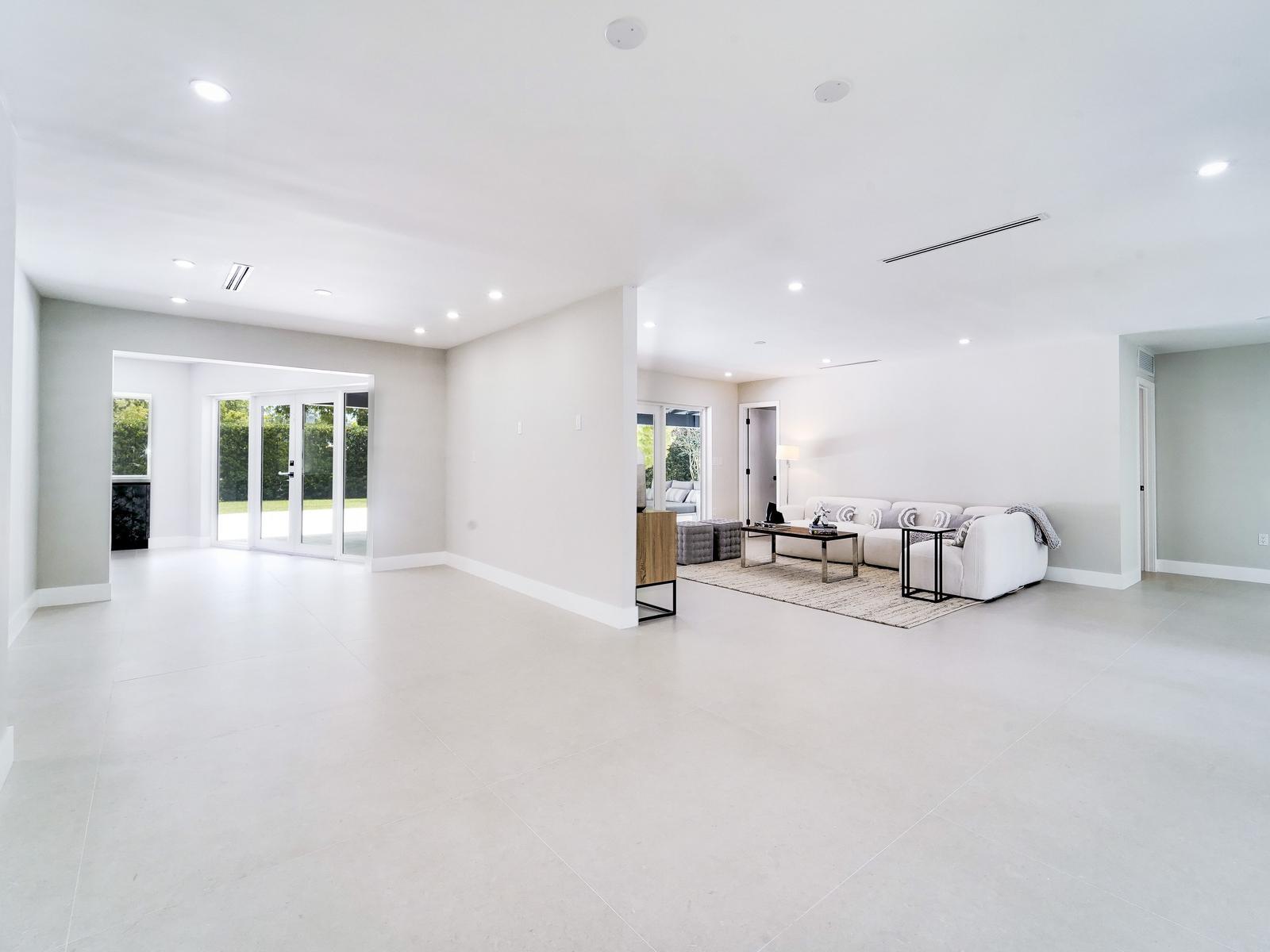 12305 SW 73rd Avenue — Photo 4