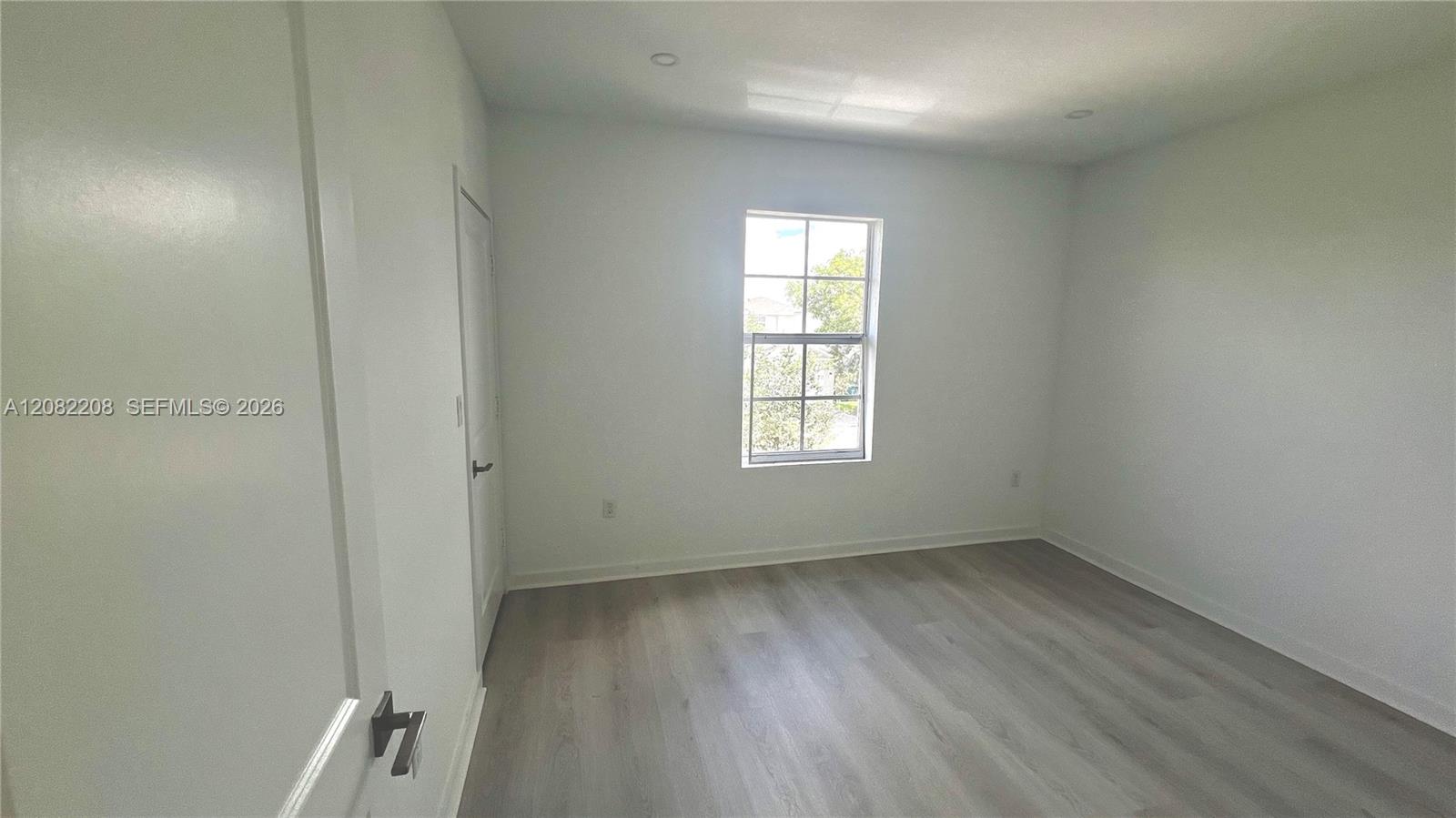 619 NE 4th St # 0 — Photo 5