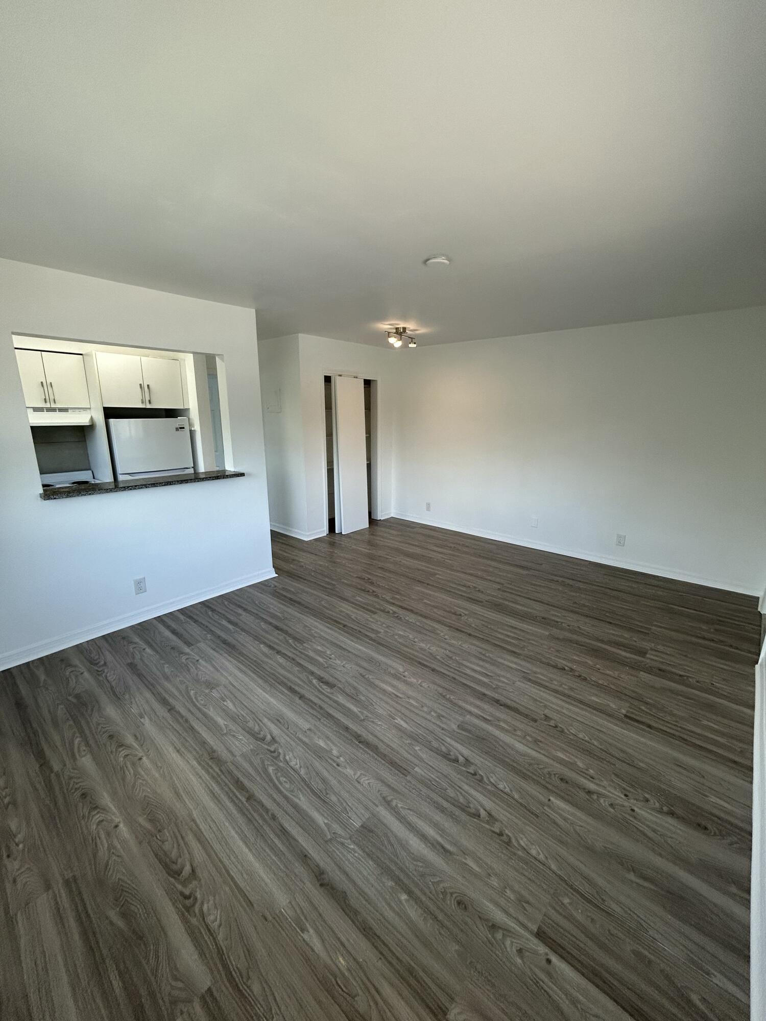 749 SE 15th Street # 7 — Photo 2