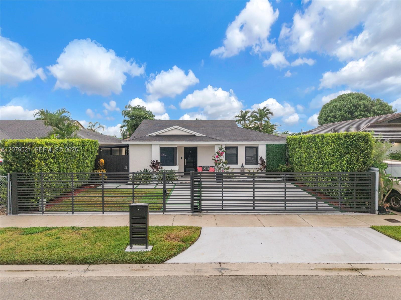 12330 SW 192nd Ter — Photo 3