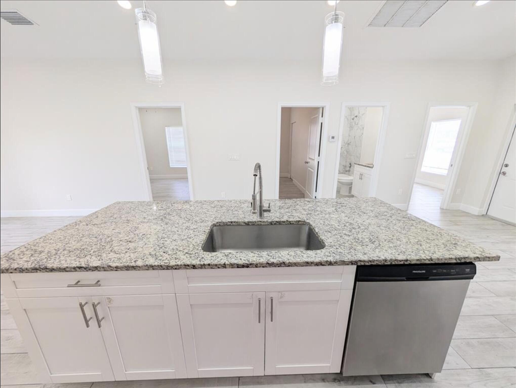 1562 W 26th Court — Photo 3