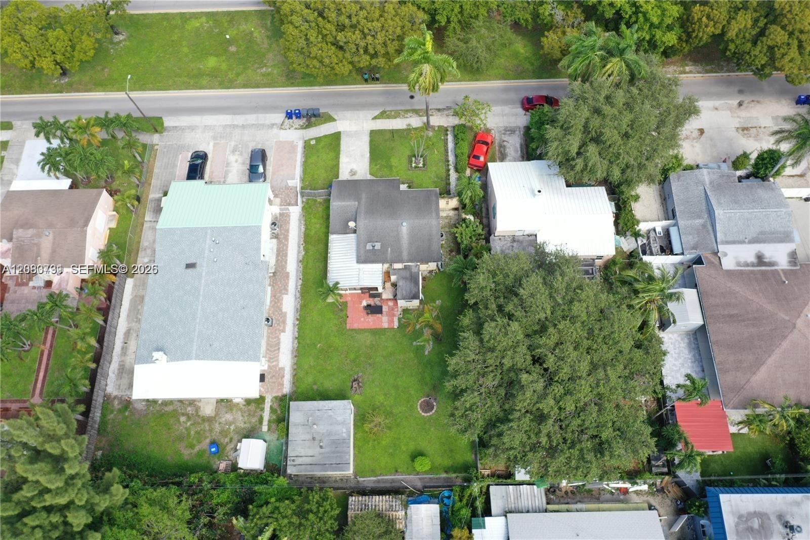 1820 Coolidge St — Photo 2