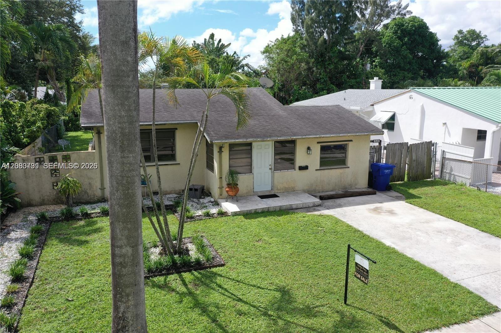 1820 Coolidge St — Photo 3