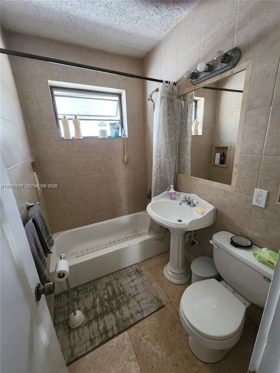 1820 Coolidge St — Photo 5