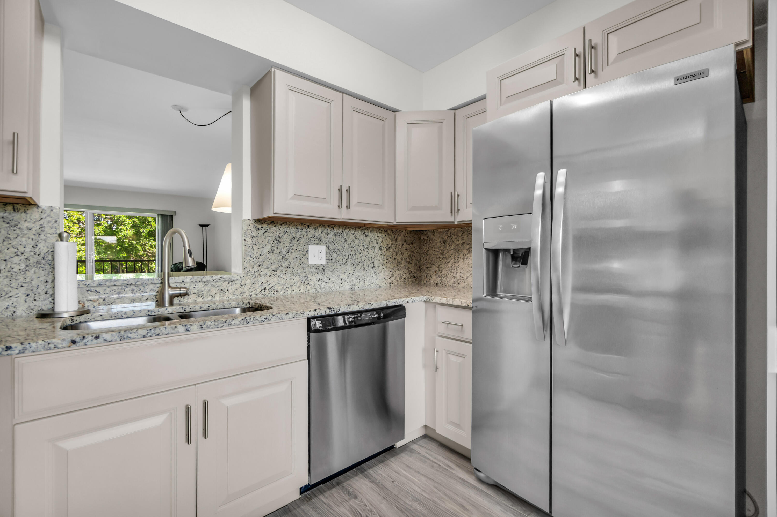 7267 HUNTINGTON Lane # 403, Delray Beach FL 33446