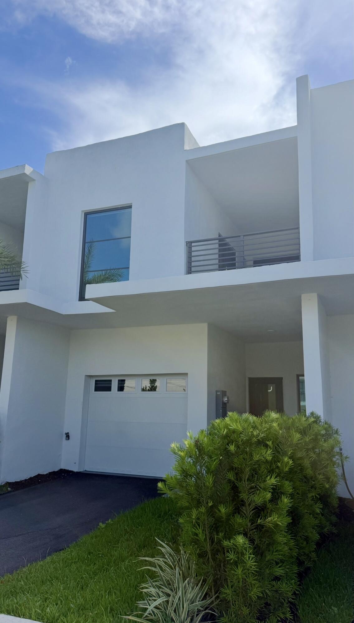 2511 PIERCE Street # 4, Hollywood FL 33020