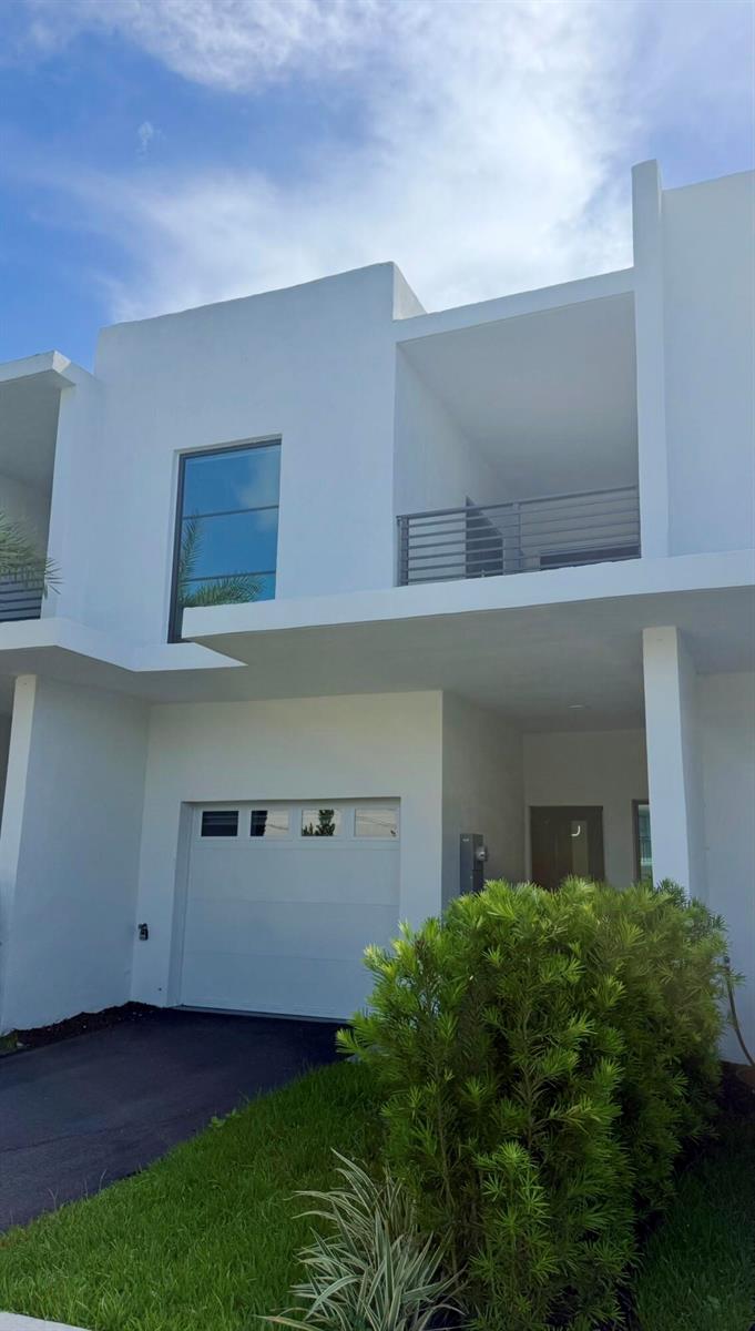 2511 PIERCE Street # 4, Hollywood FL 33020
