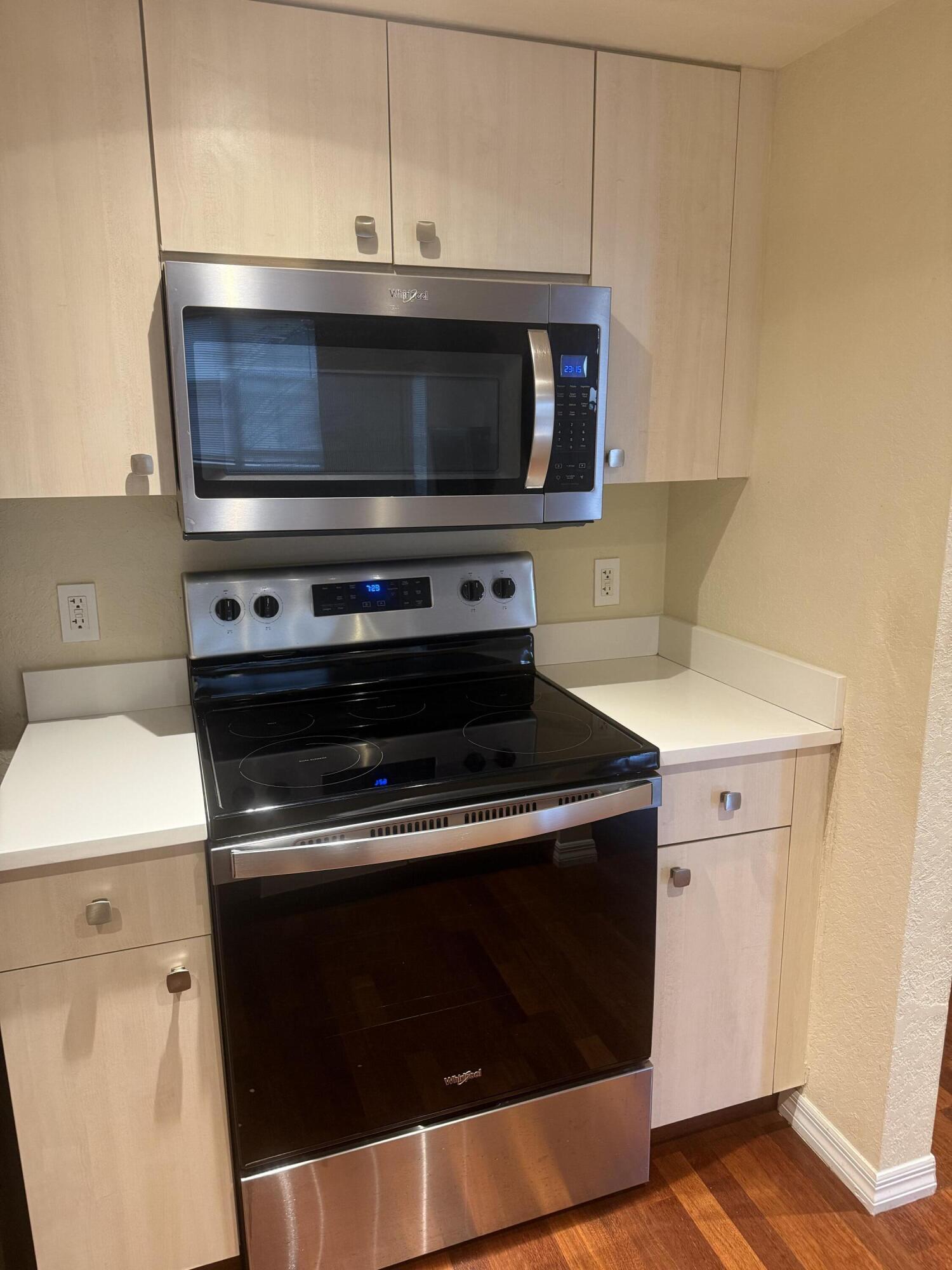 1801 N FLAGLER Drive # 418 — Photo 3
