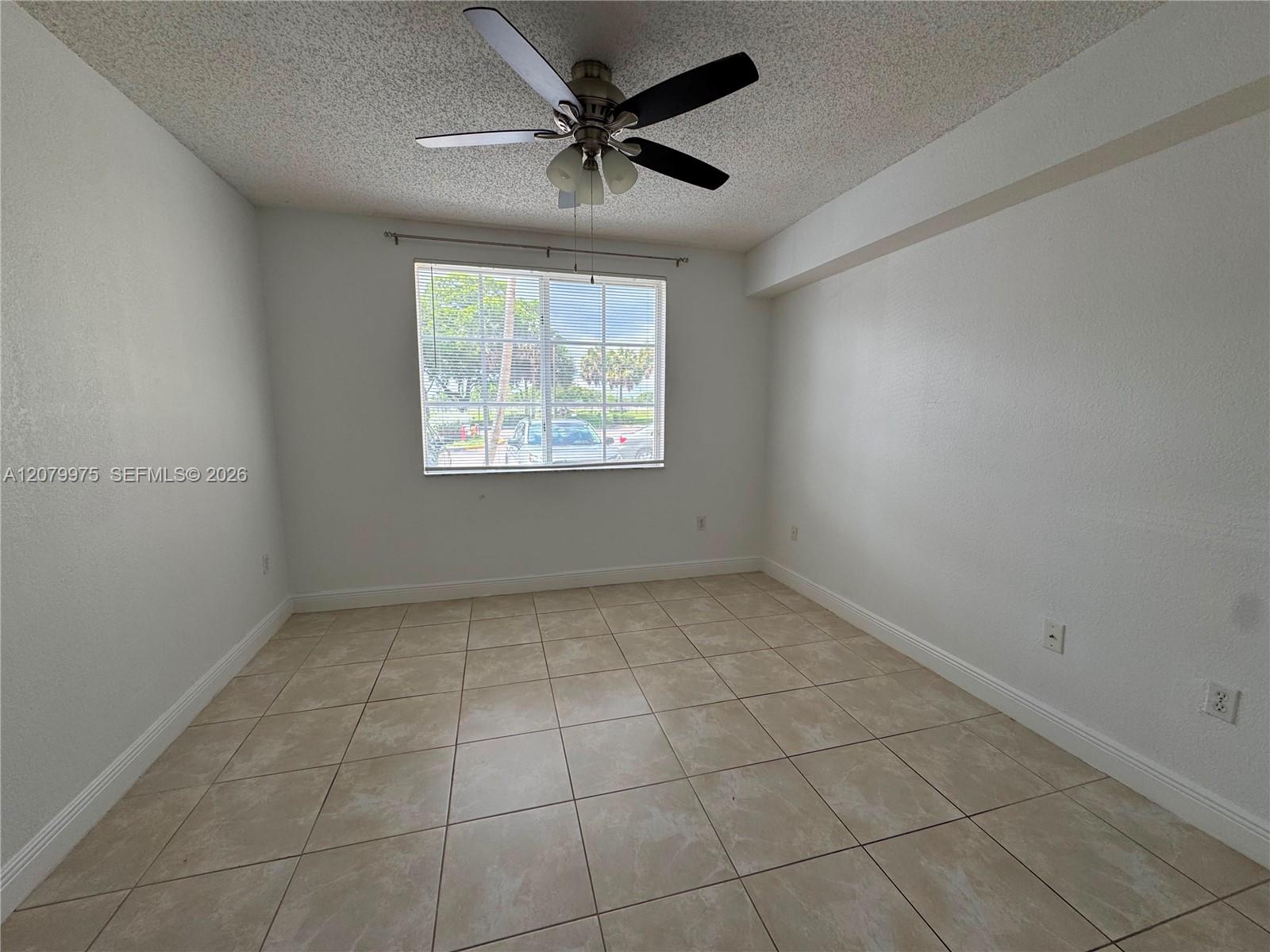 7920 N Nob Hill Rd # 103 — Photo 5