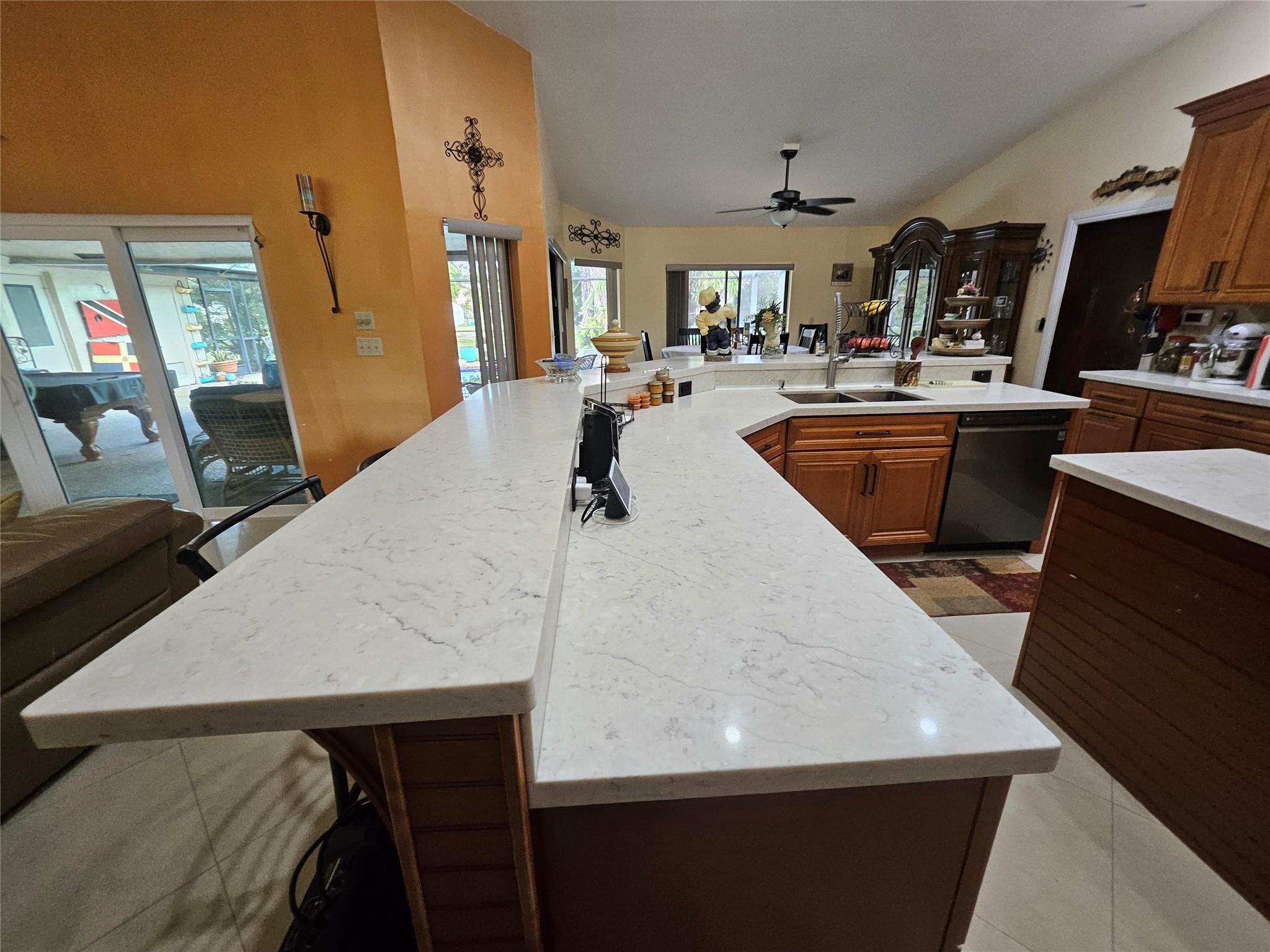 197 NW 113th Way, Coral Springs FL 33071