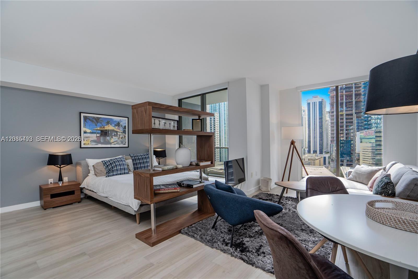 31 SE 6th St # 2205 — Photo 2