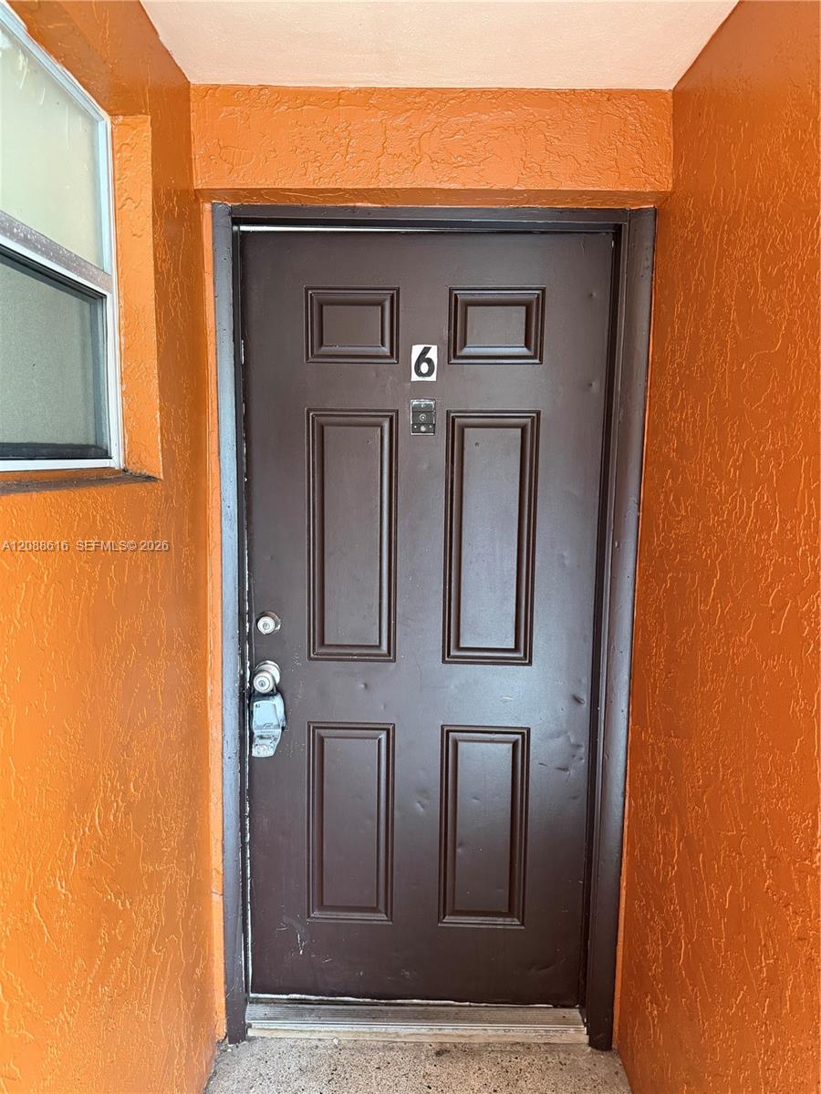 1029 NW 5th St # 6, Miami FL 33128