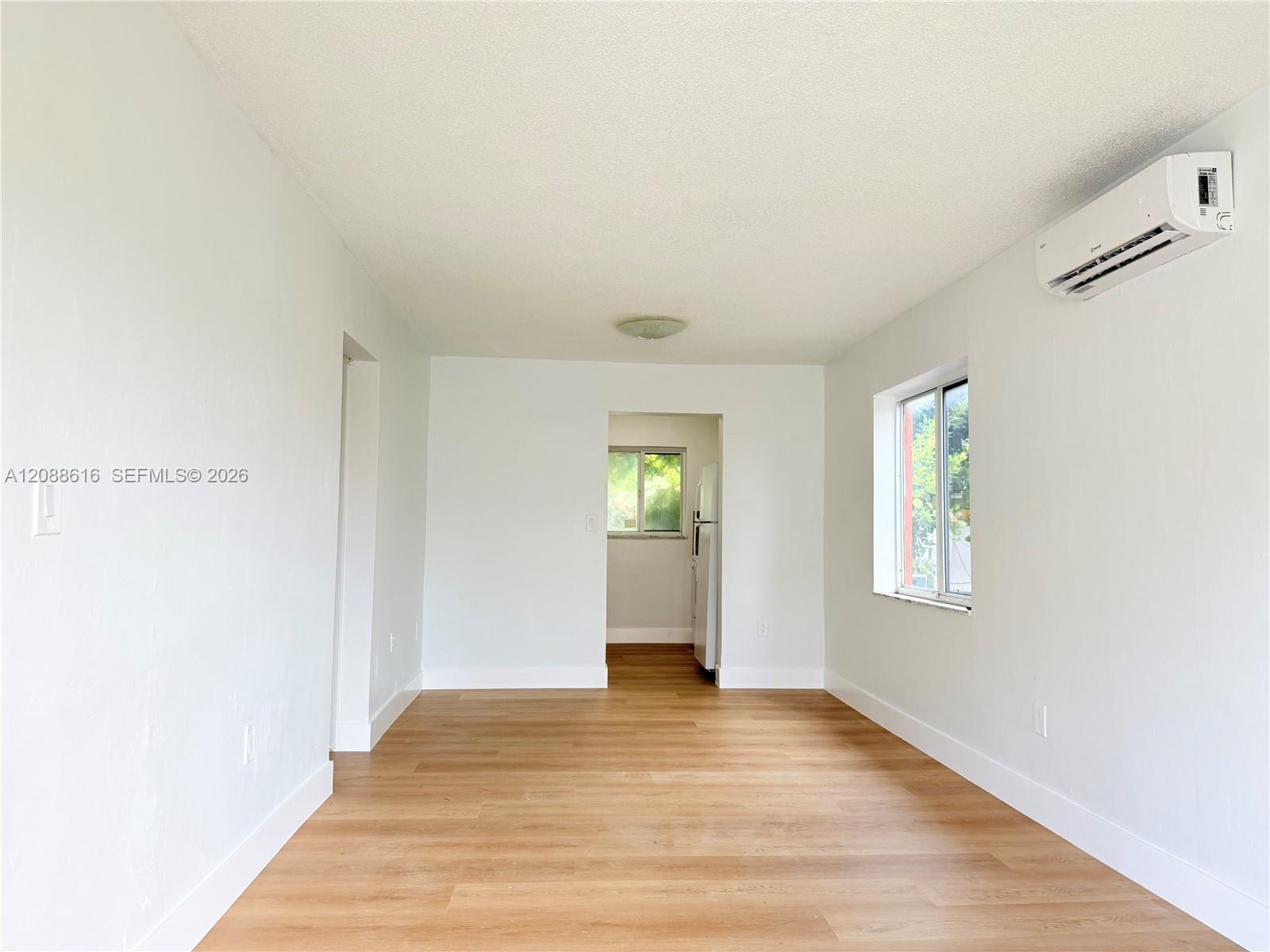 1029 NW 5th St # 6 — Photo 2