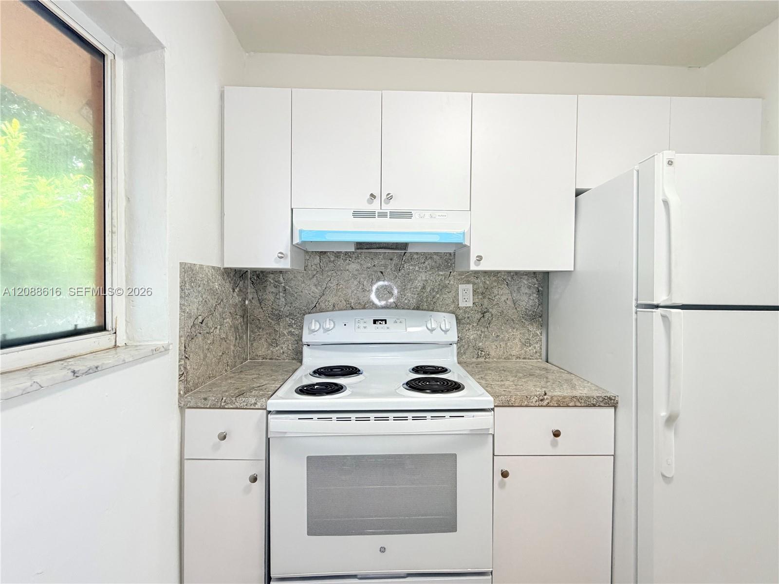 1029 NW 5th St # 6 — Photo 5