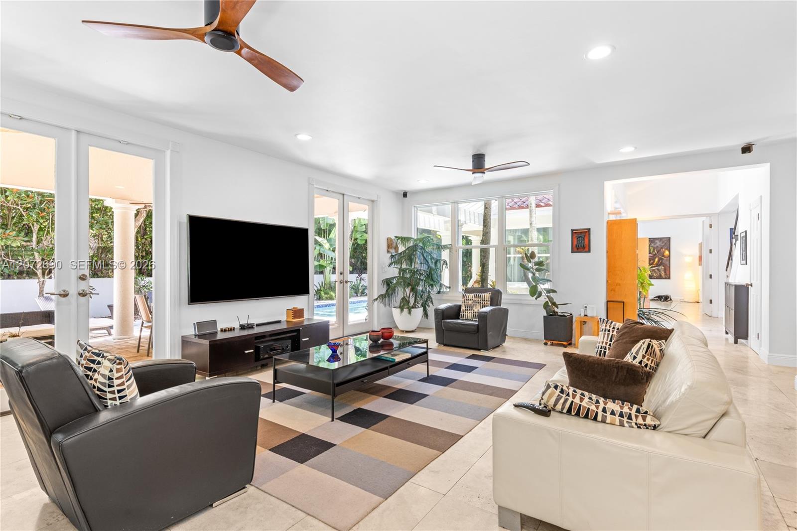 11050 Girasol Ave — Photo 4