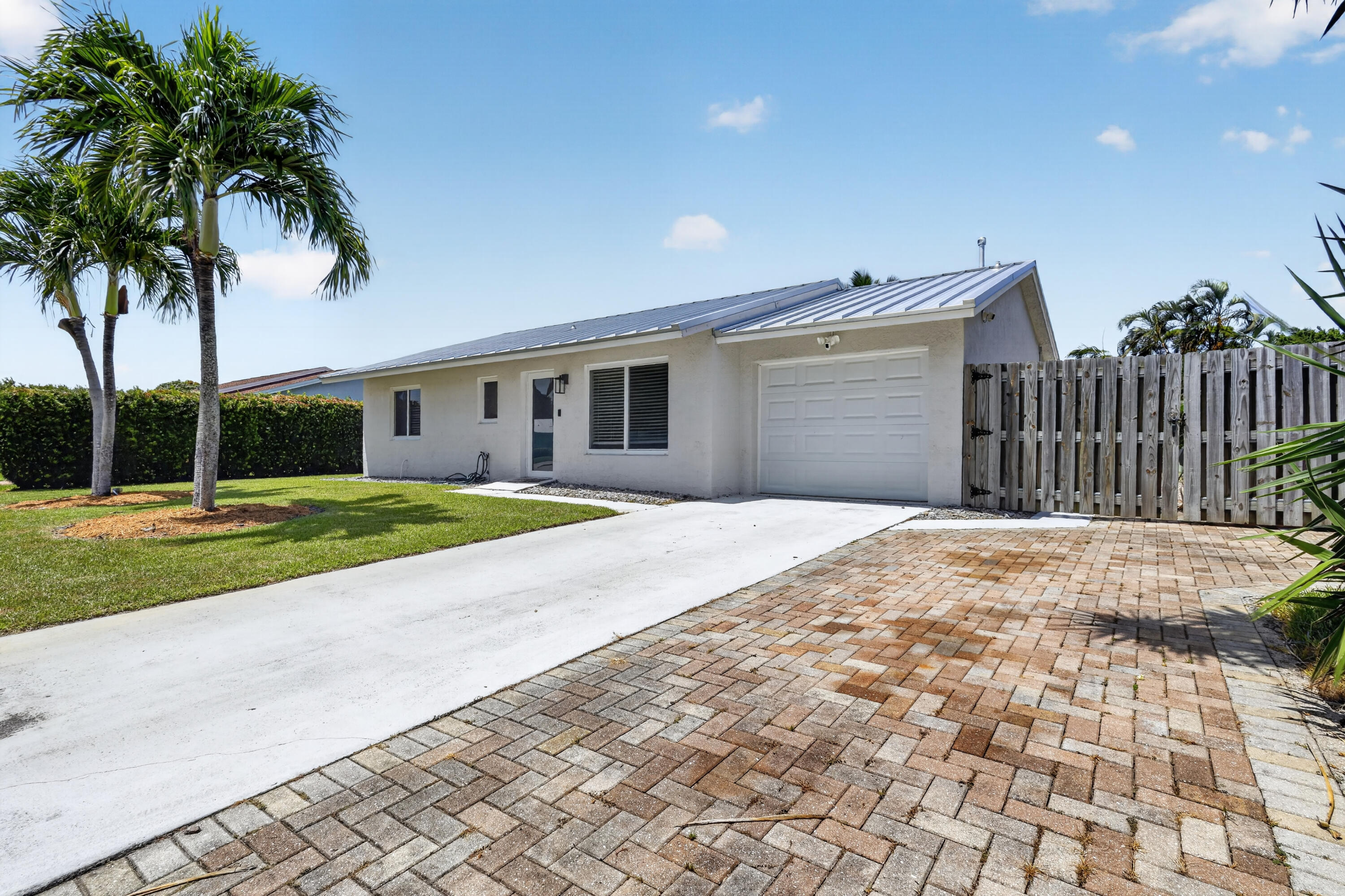 4573 Carthage Circle, Lake Worth FL 33463