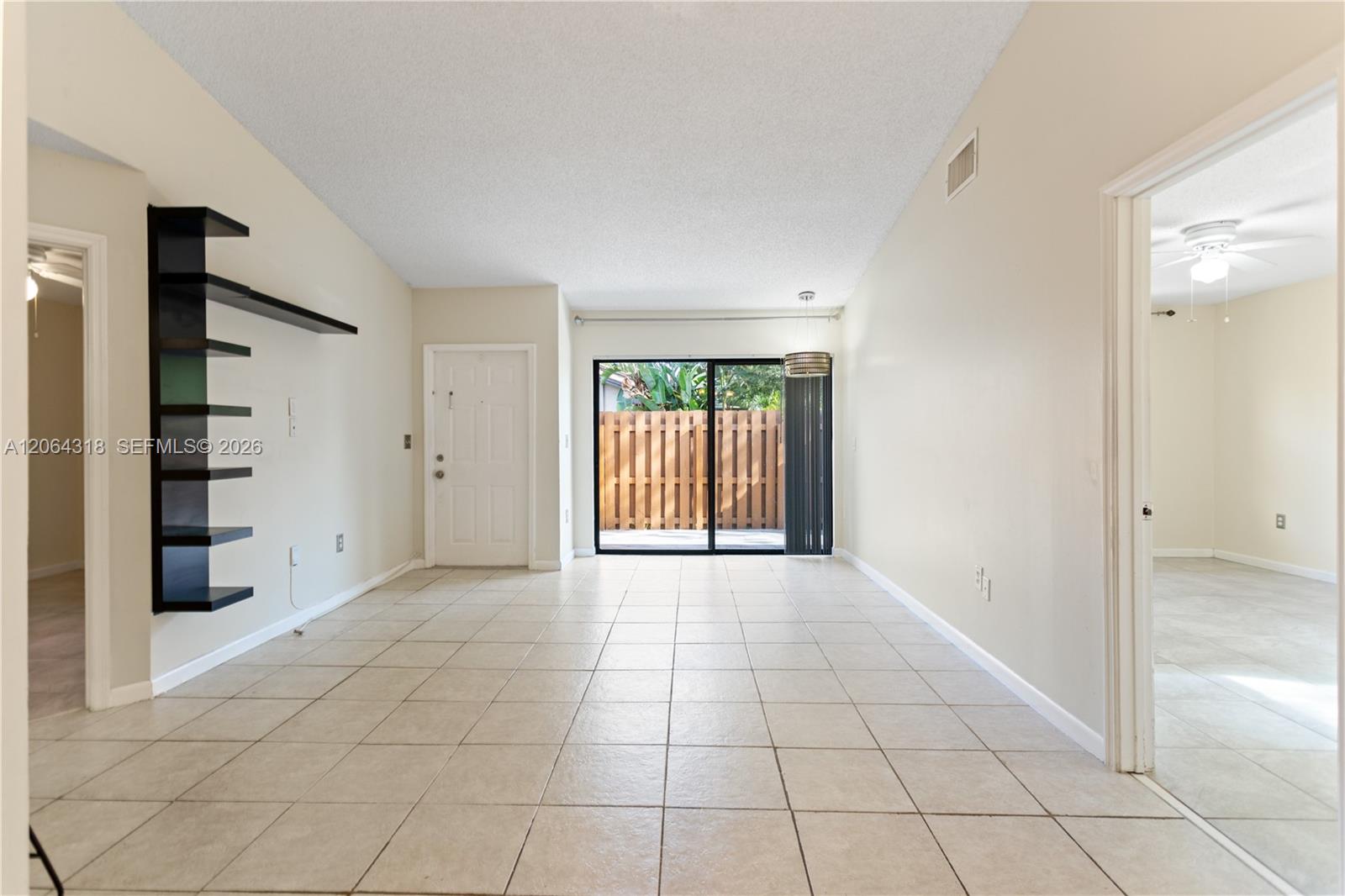 2734 N Nob Hill Rd — Photo 2