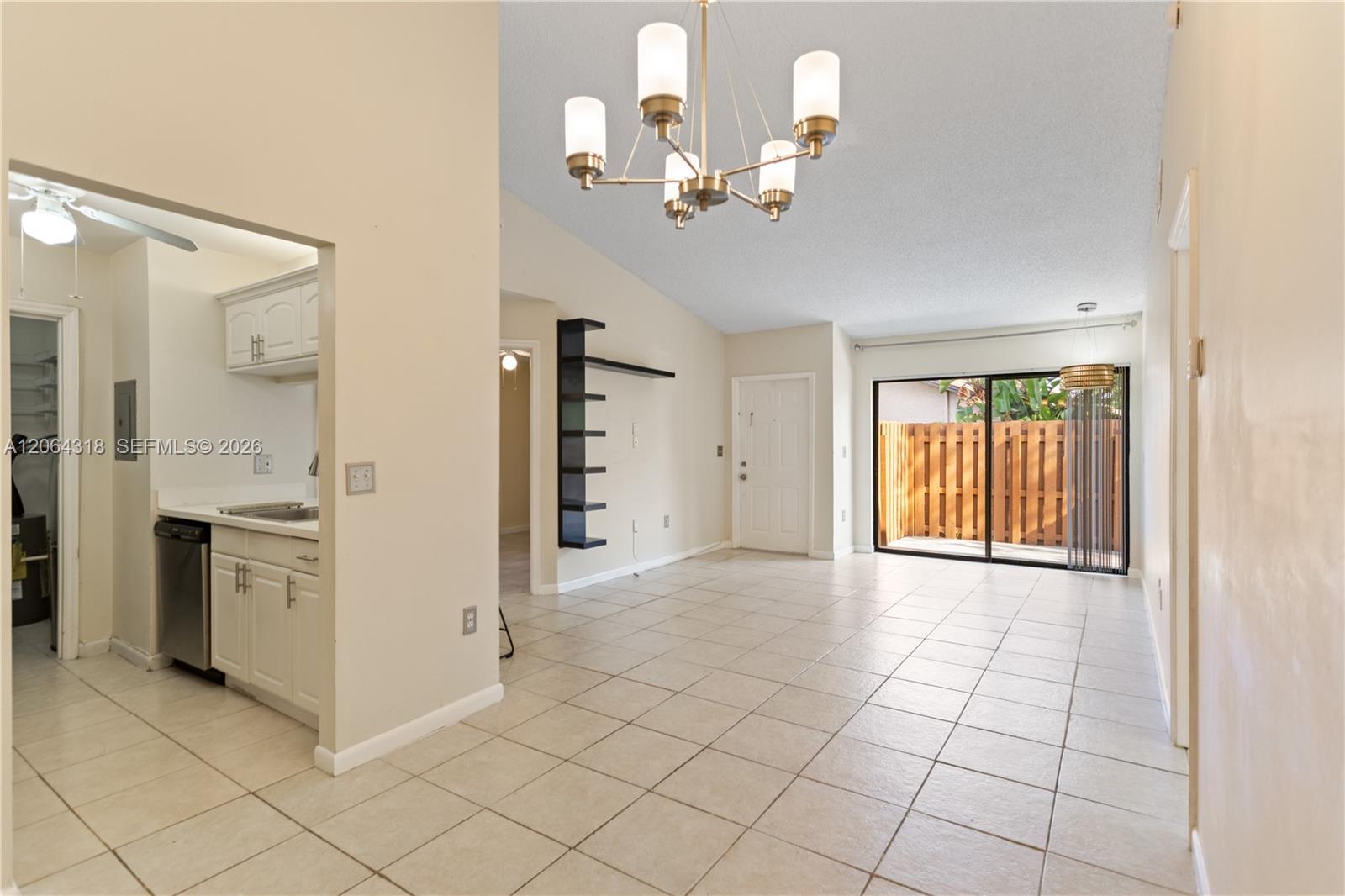 2734 N Nob Hill Rd — Photo 3