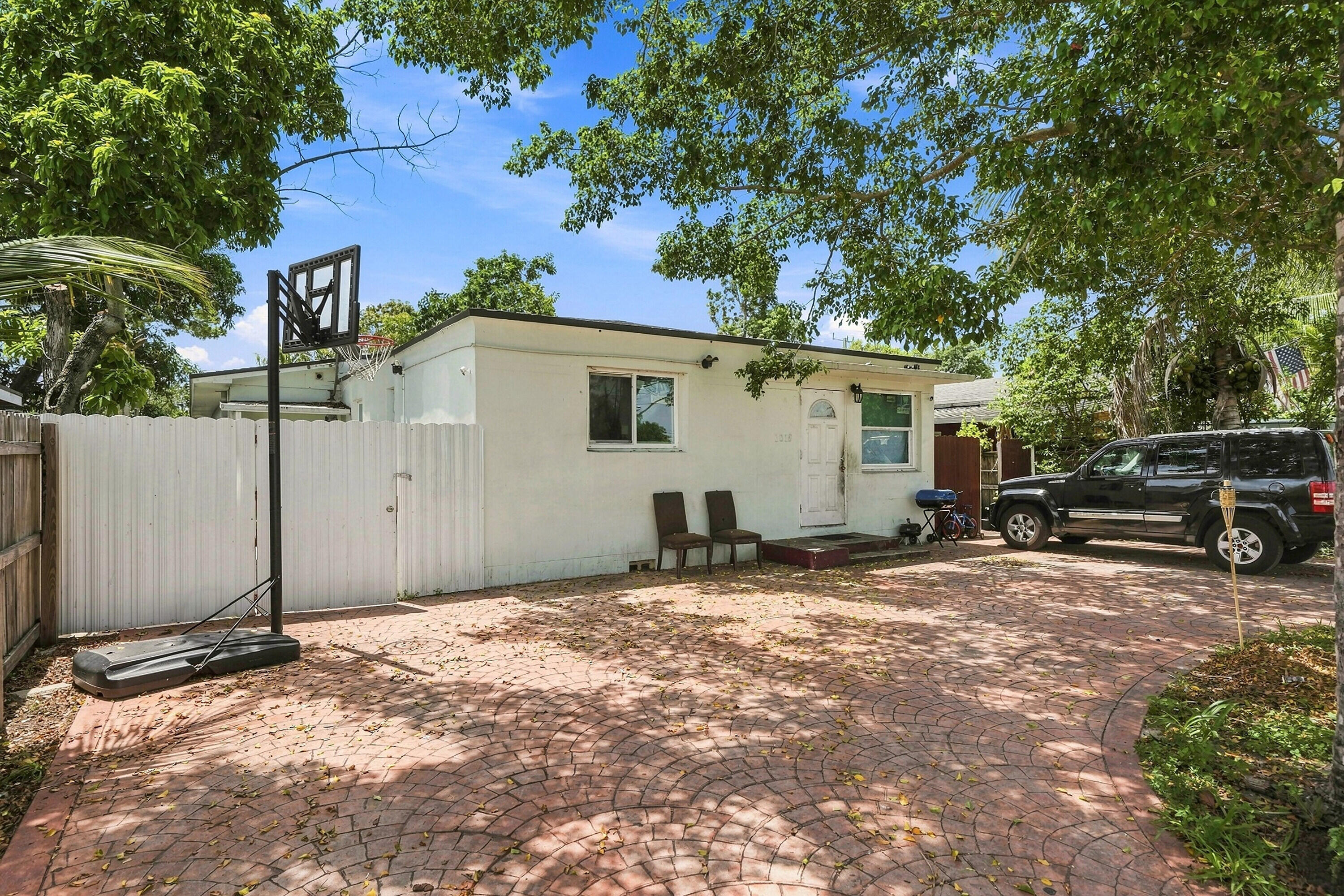 1010 Burlington Street, Opa-Locka FL 33054