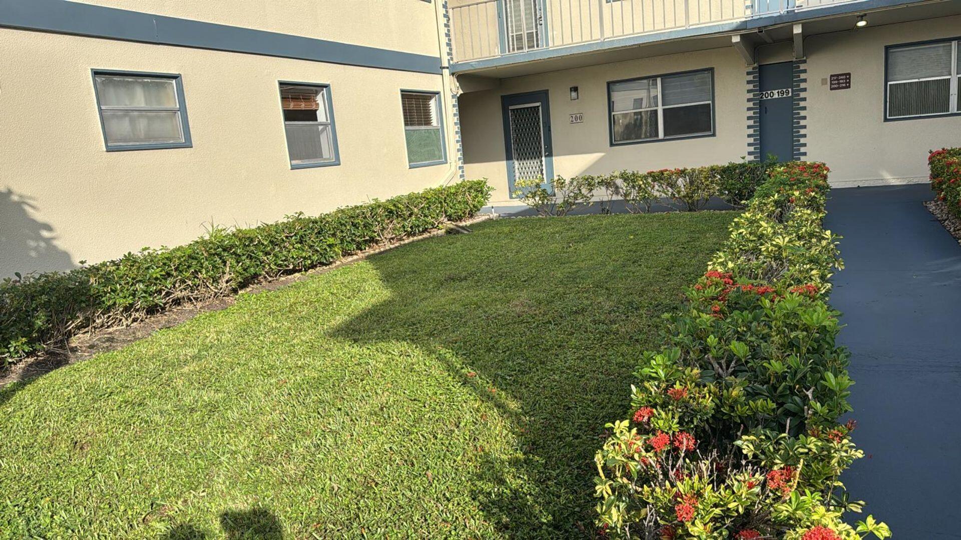 201 Brittany, Delray Beach FL 33446