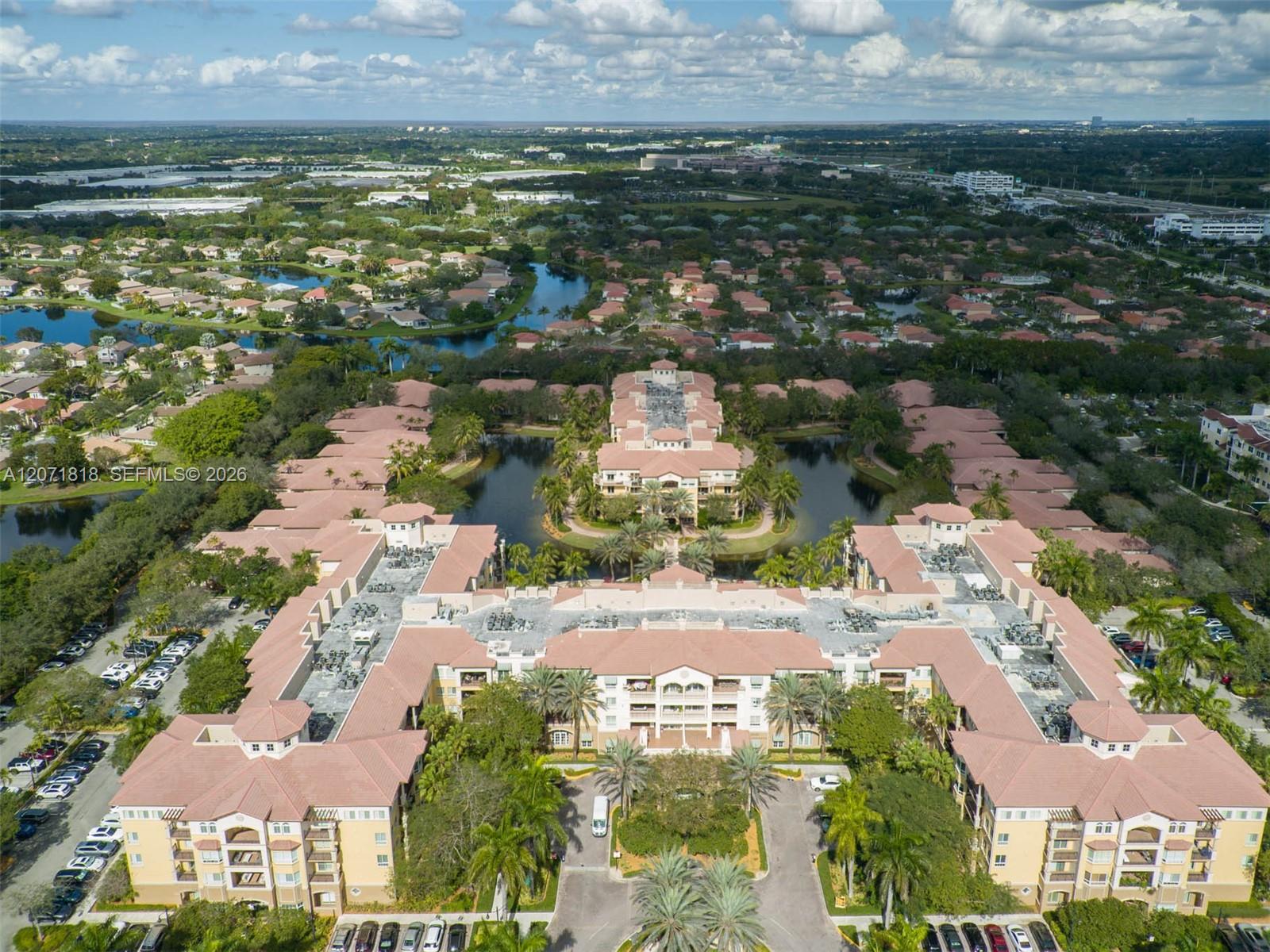 16135 Emerald Estates Dr # 165 — Photo 4