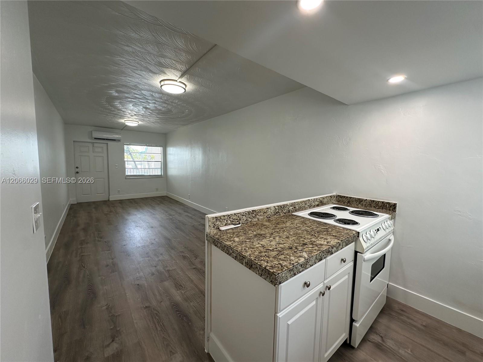 840 NE 17th Ter # 5B — Photo 4