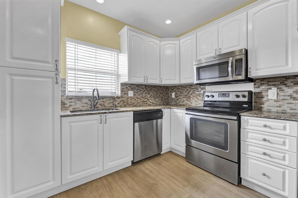 953 SE 10TH Street # 6D — Photo 4