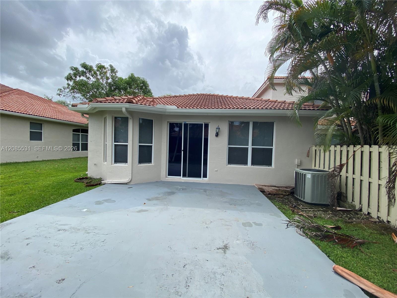 856 NW 132nd Ave — Photo 3