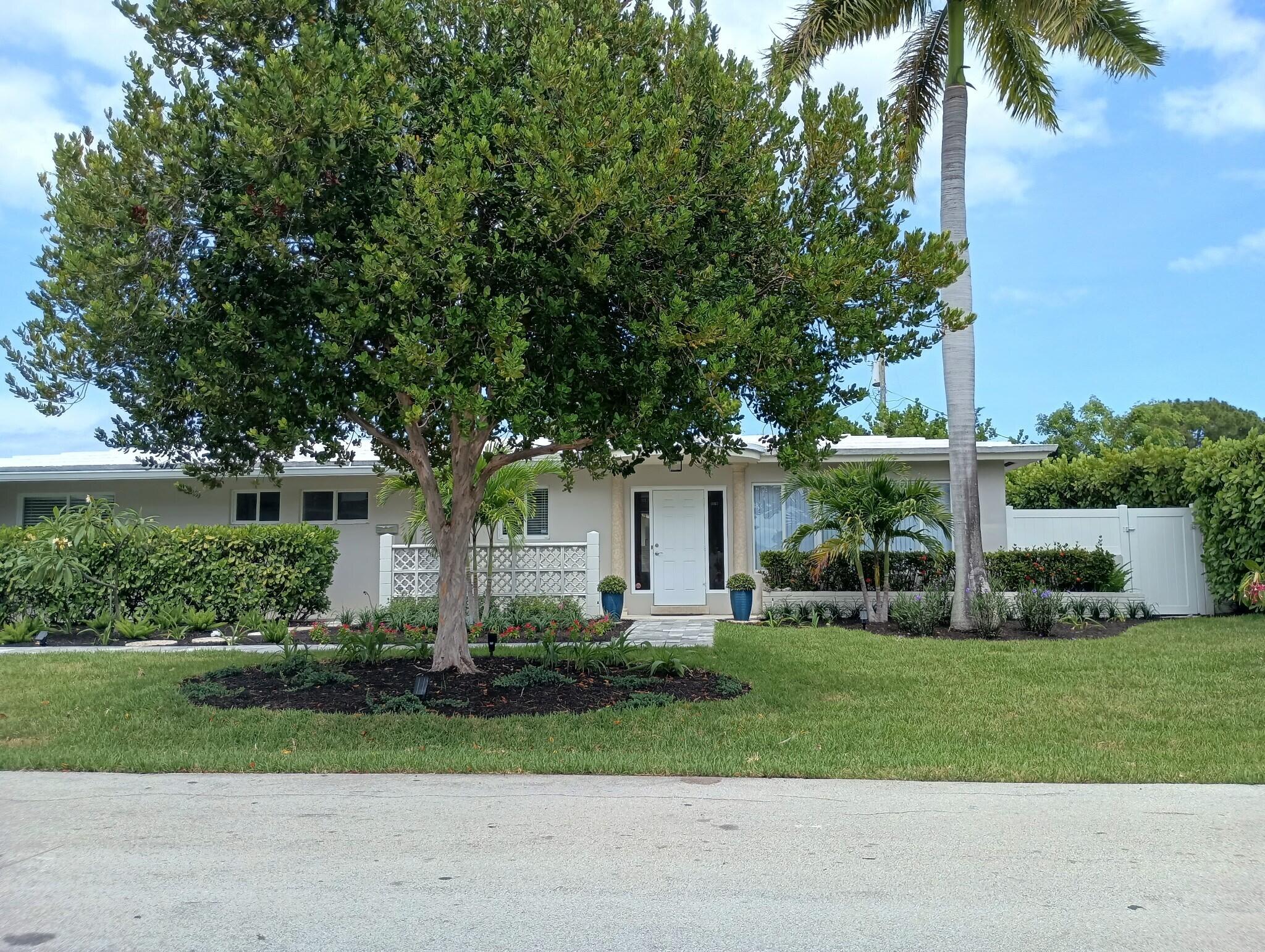 4454 W Tradewinds Avenue W, Lauderdale By The Sea FL 33308