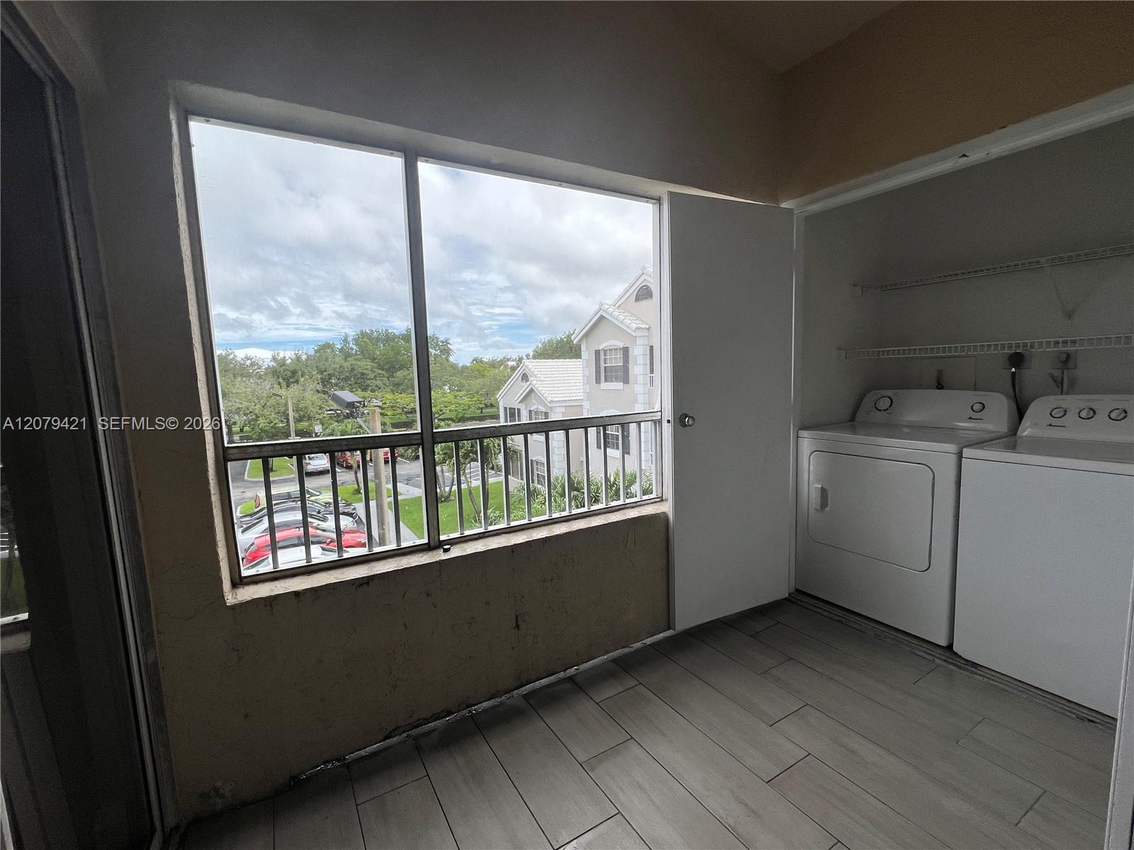 2881 N Oakland Forest Dr # 311 — Photo 3