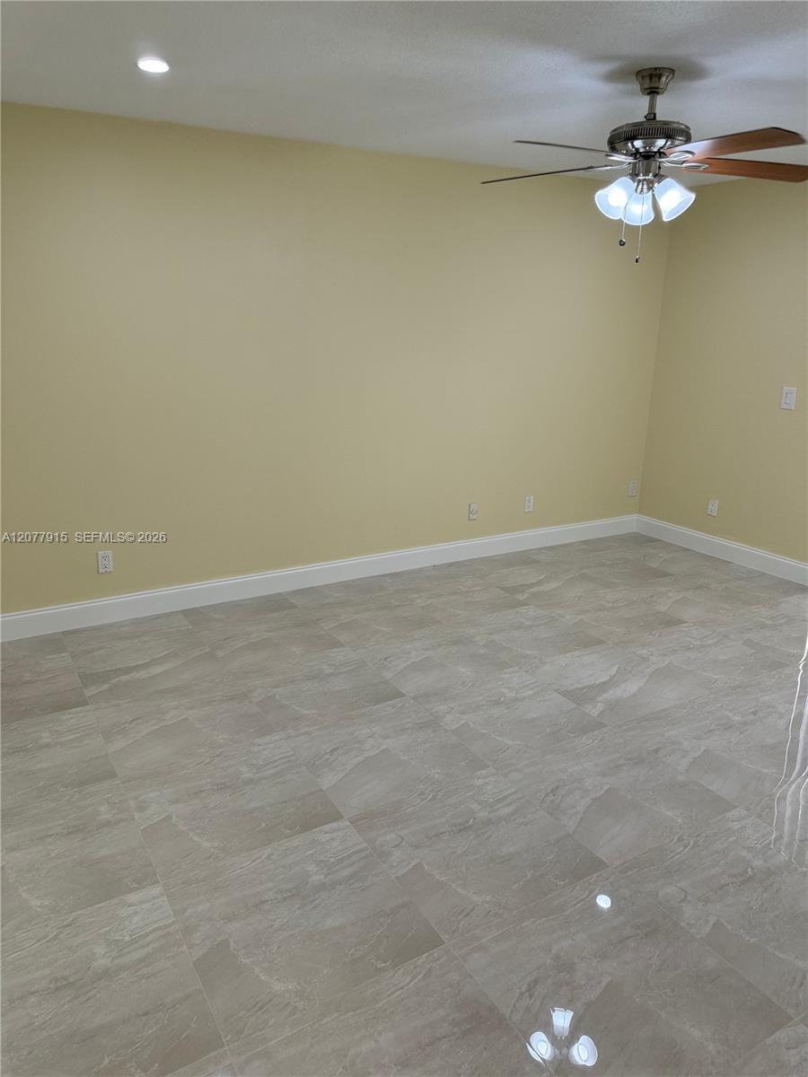 920 SW 111th Ave # 1 — Photo 3