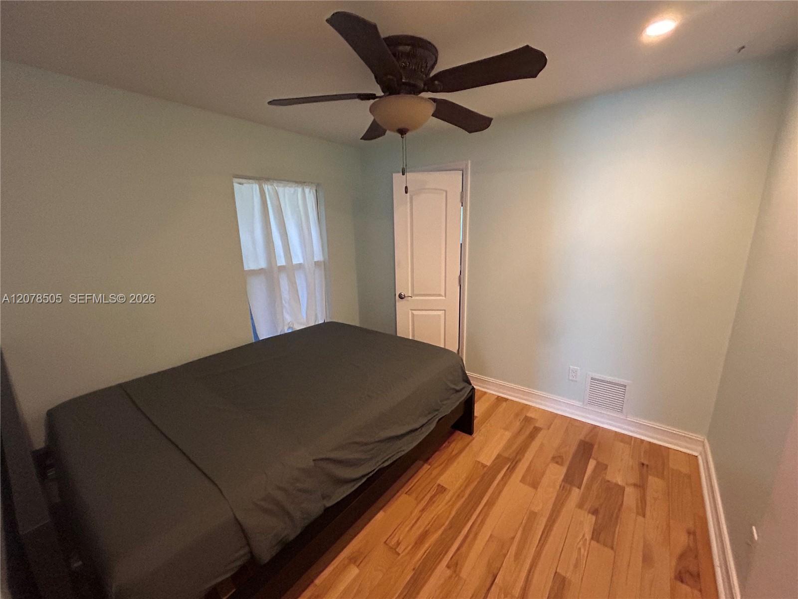 413 S K St — Photo 3