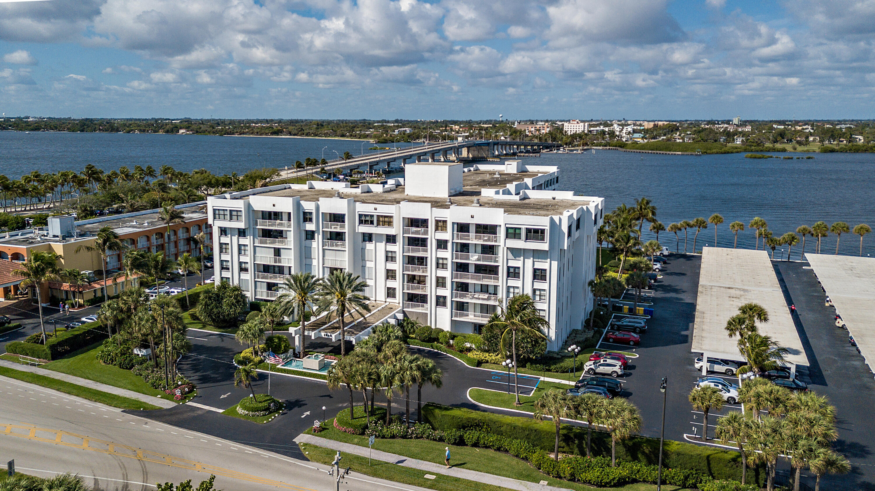 2860 S Ocean Boulevard # 106, Palm Beach FL 33480