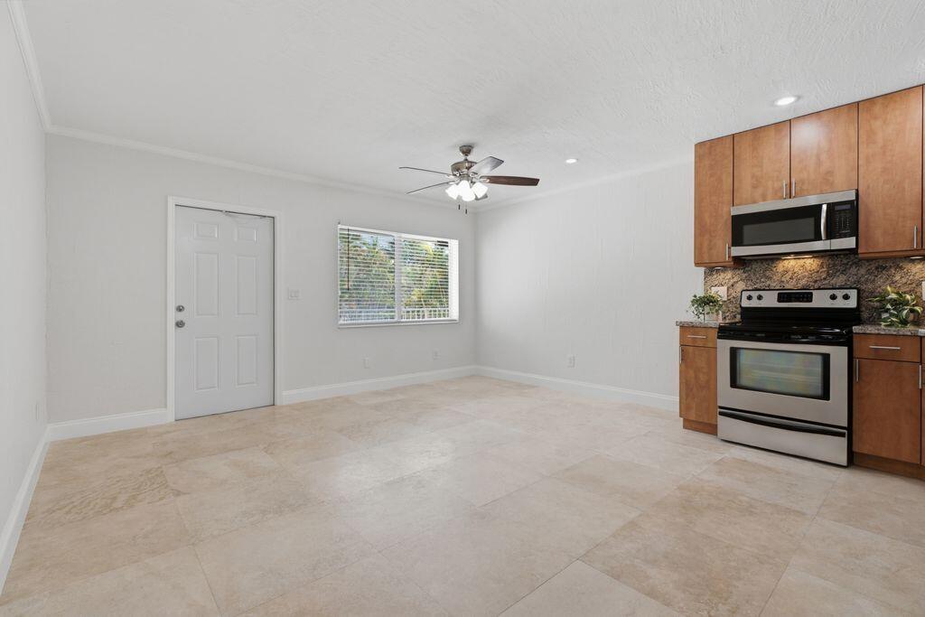 1872 NE 46TH Street # D10 — Photo 3