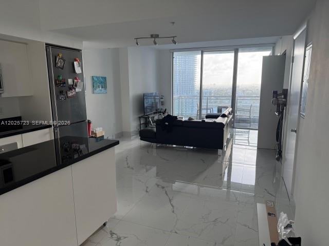 92 SW 3rd St # 2109, Miami FL 33130