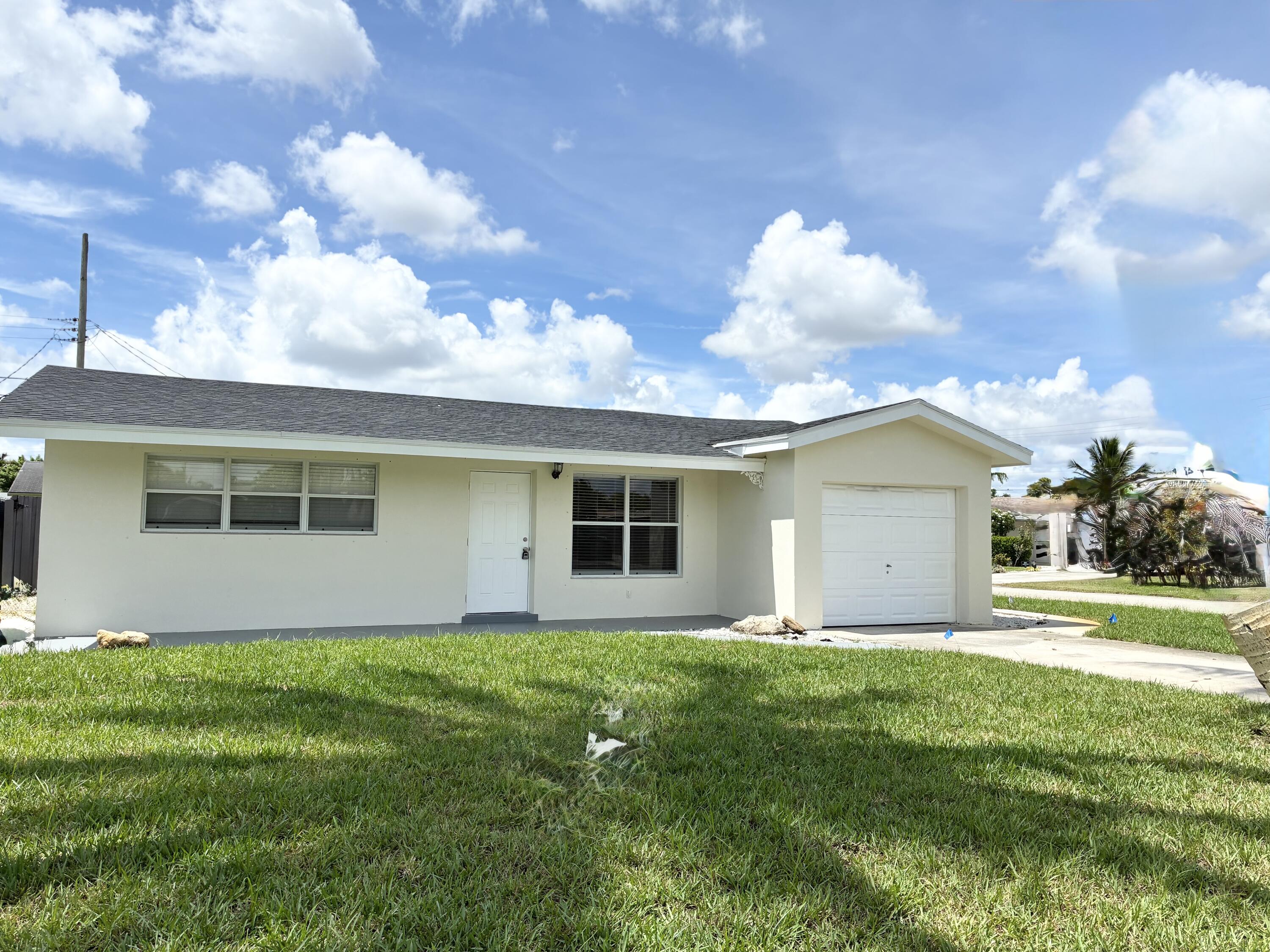1142 GARNETT Street, Lantana FL 33462